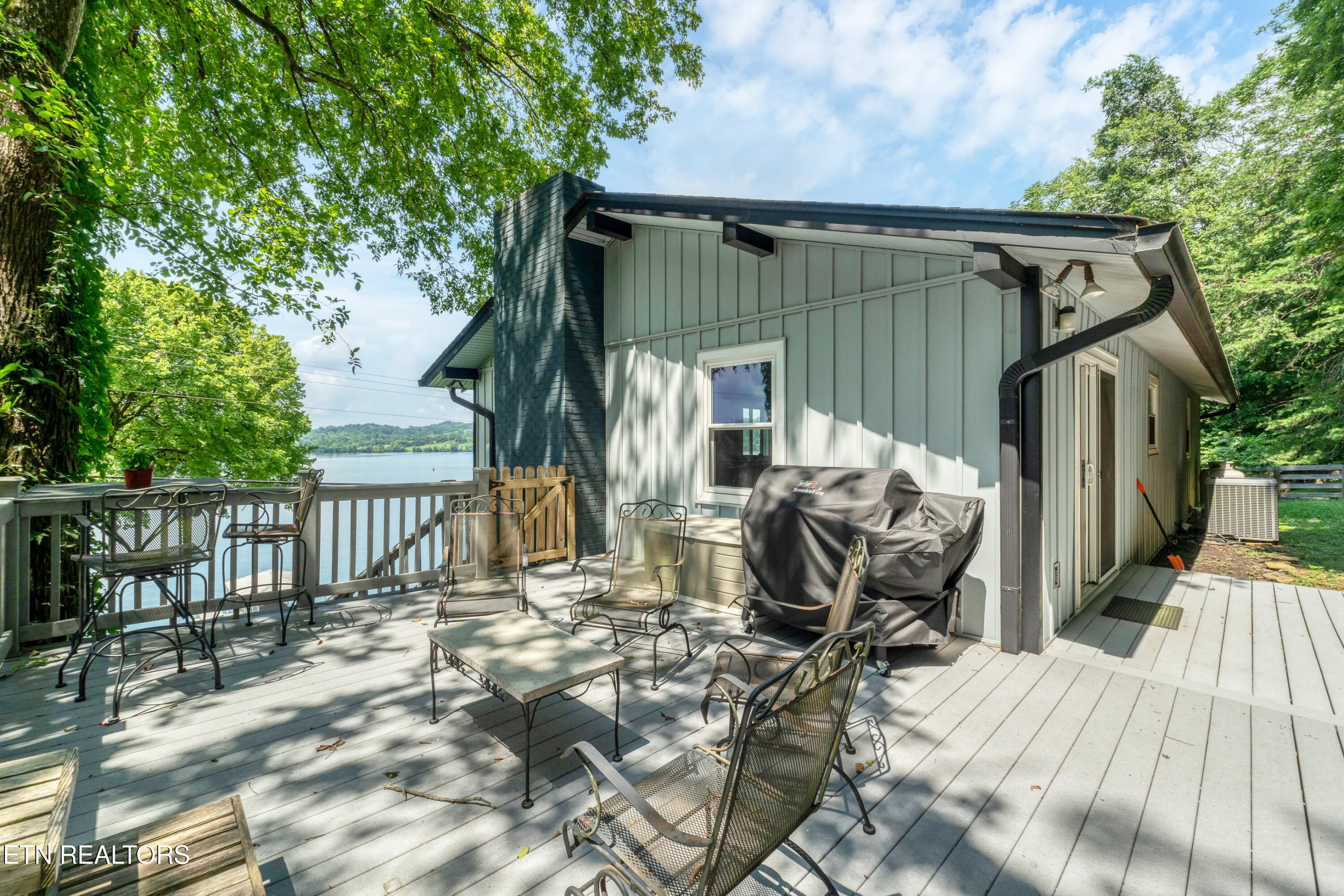 2212 Jones Bend Road Louisville TN 37777