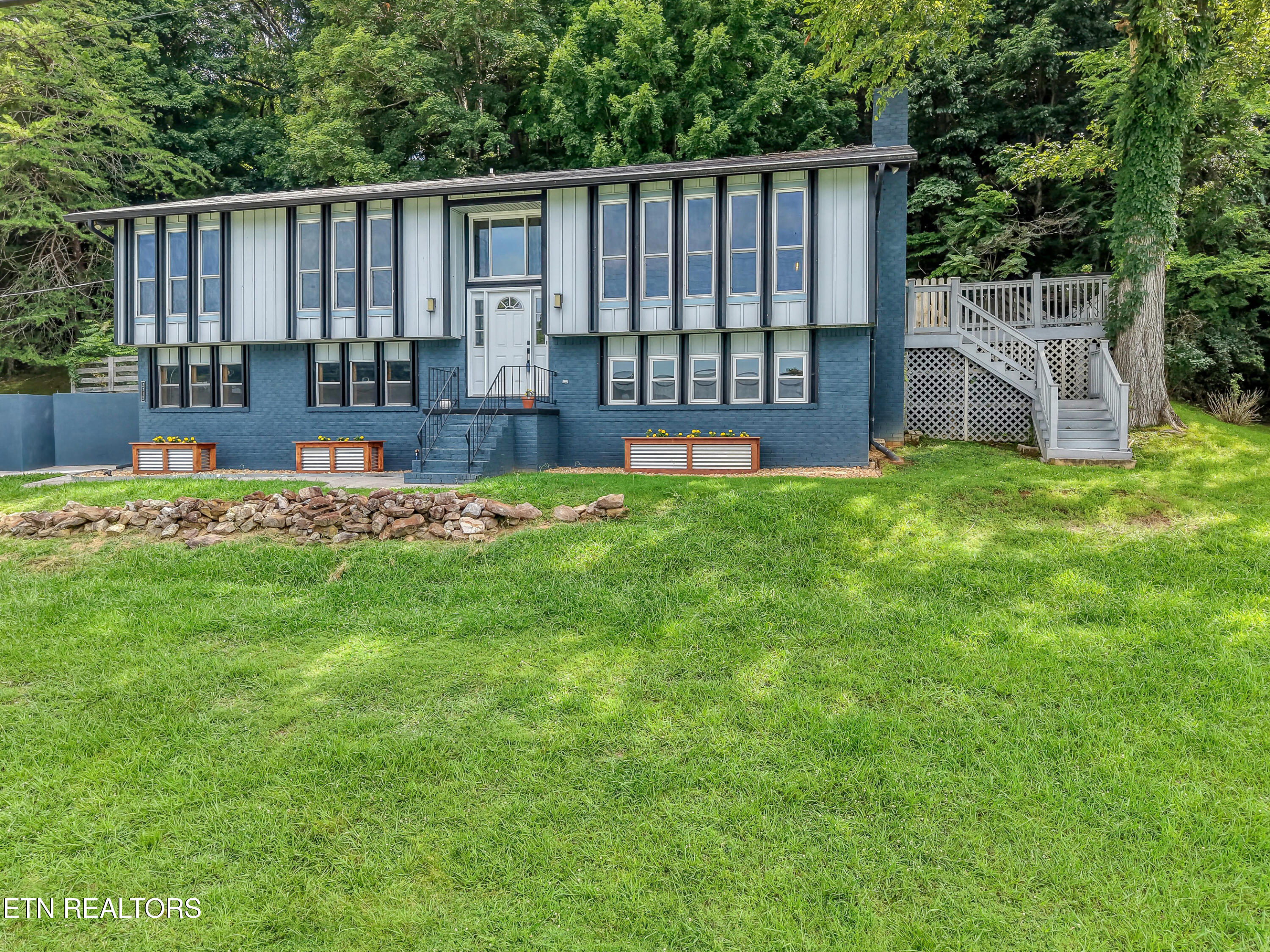 2212 Jones Bend Road Louisville TN 37777