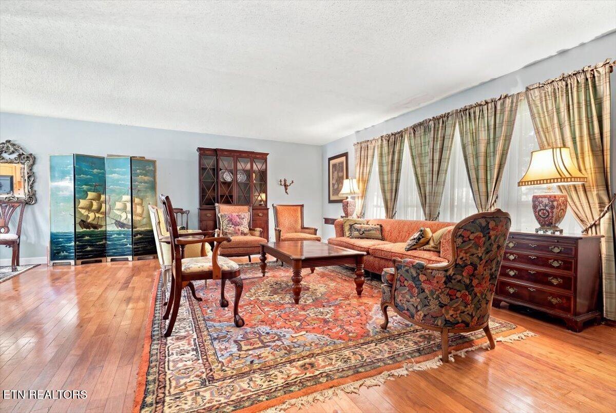 1909 Grenada Boulevard Knoxville TN 37922