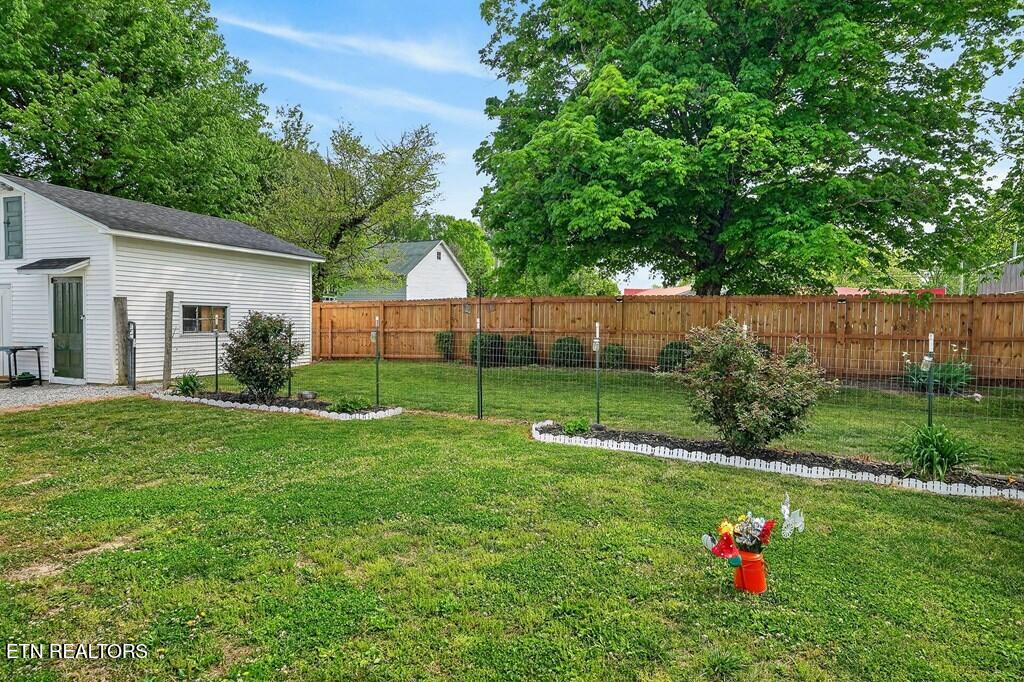 105 Roberts Street Livingston TN 38570