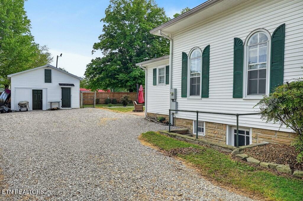 105 Roberts Street Livingston TN 38570