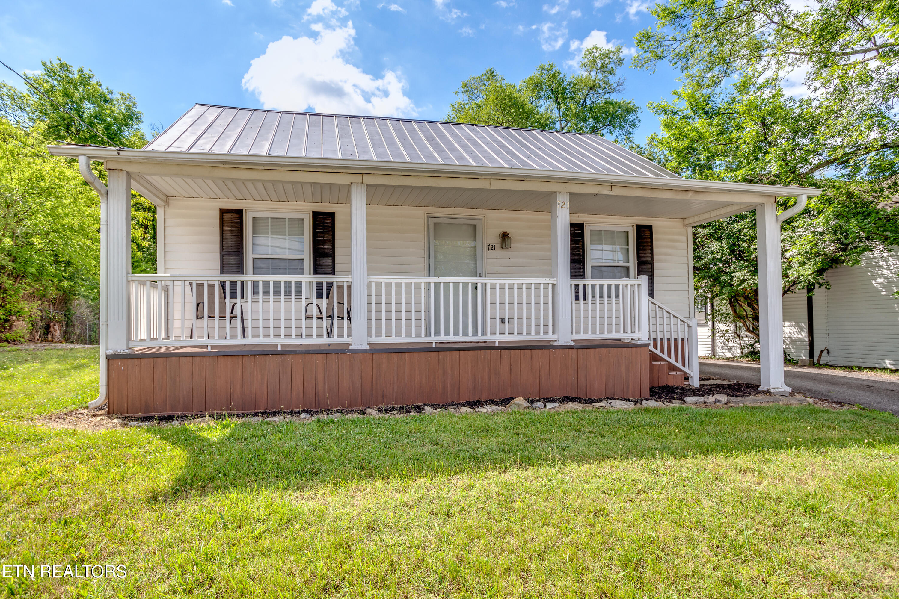 721 N Charles G Seivers Boulevard Clinton TN 37716
