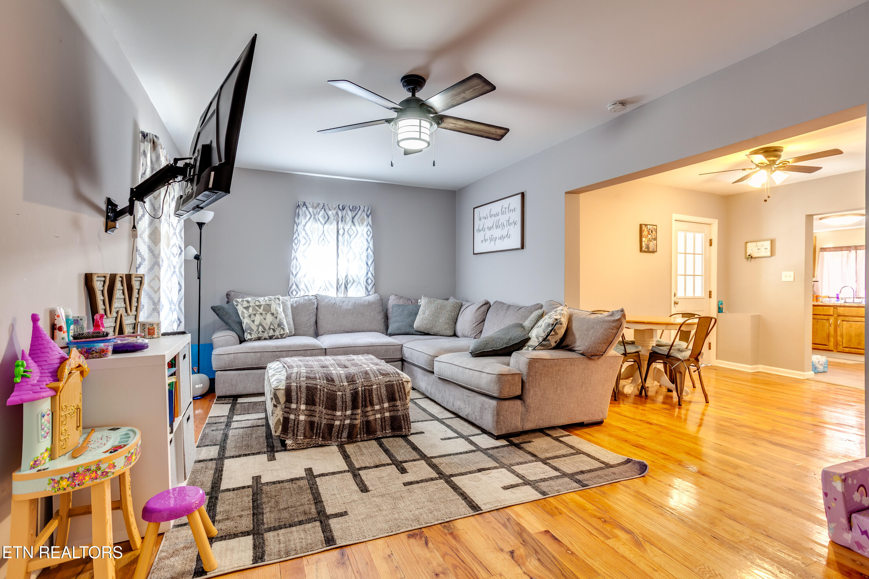 721 N Charles G Seivers Boulevard Clinton TN 37716