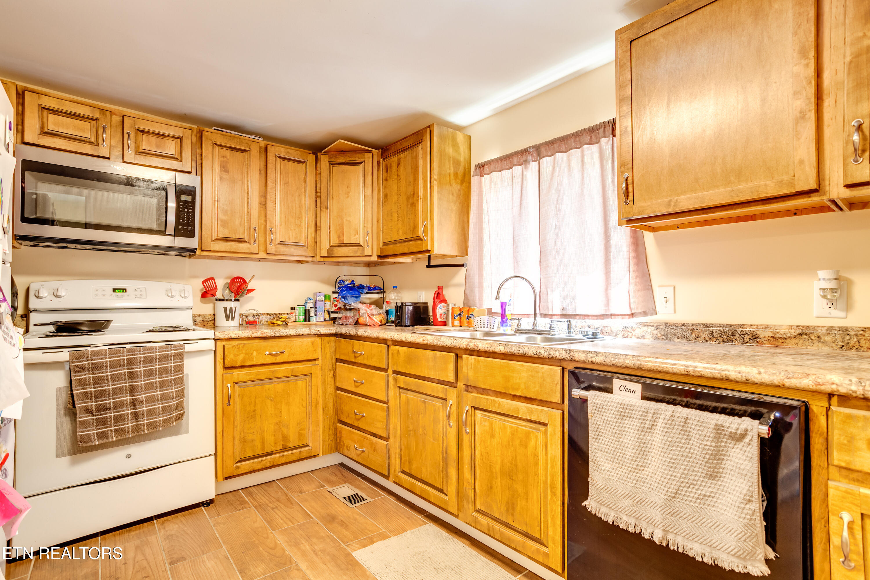721 N Charles G Seivers Boulevard Clinton TN 37716