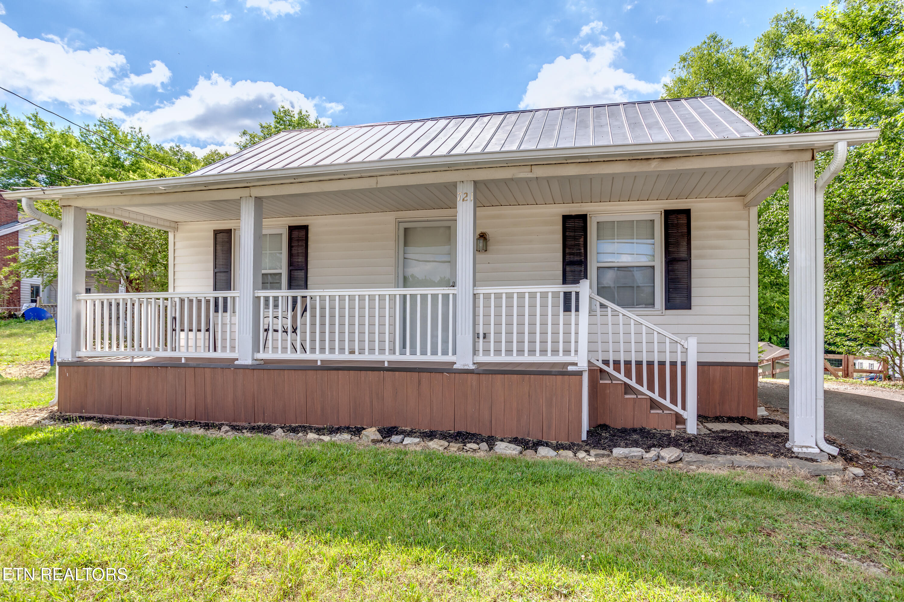 721 N Charles G Seivers Boulevard Clinton TN 37716