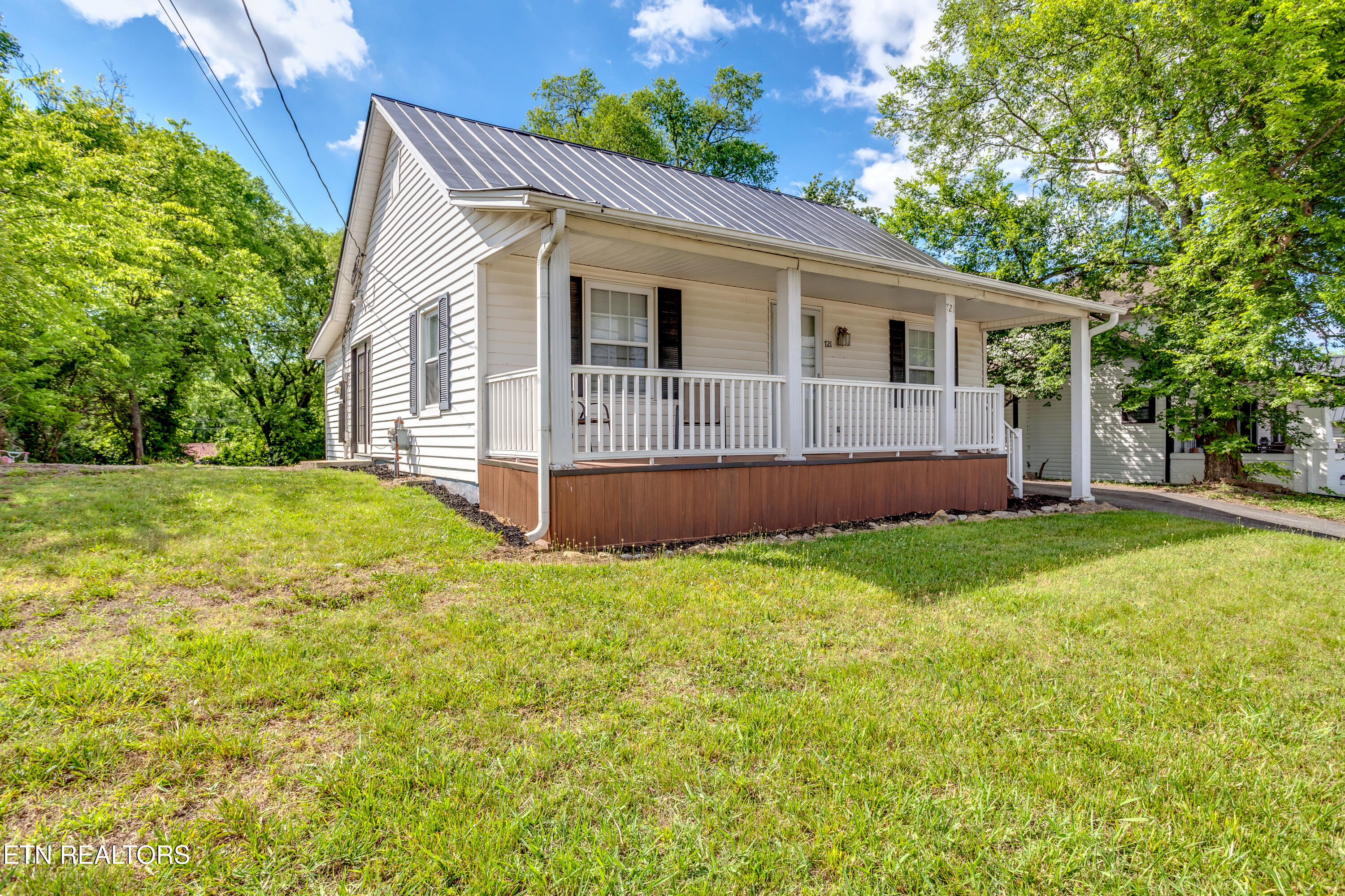 721 N Charles G Seivers Boulevard Clinton TN 37716