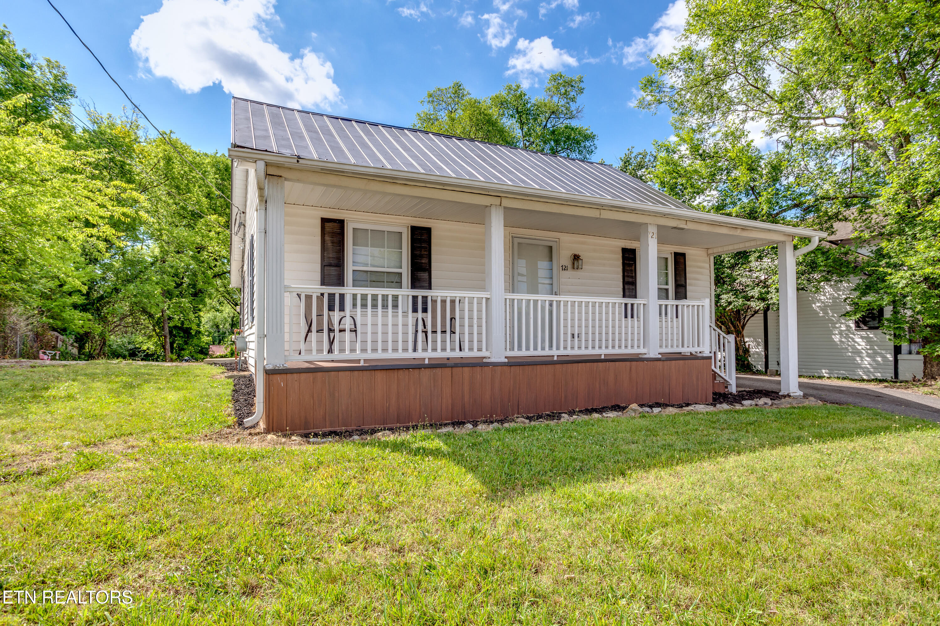 721 N Charles G Seivers Boulevard Clinton TN 37716
