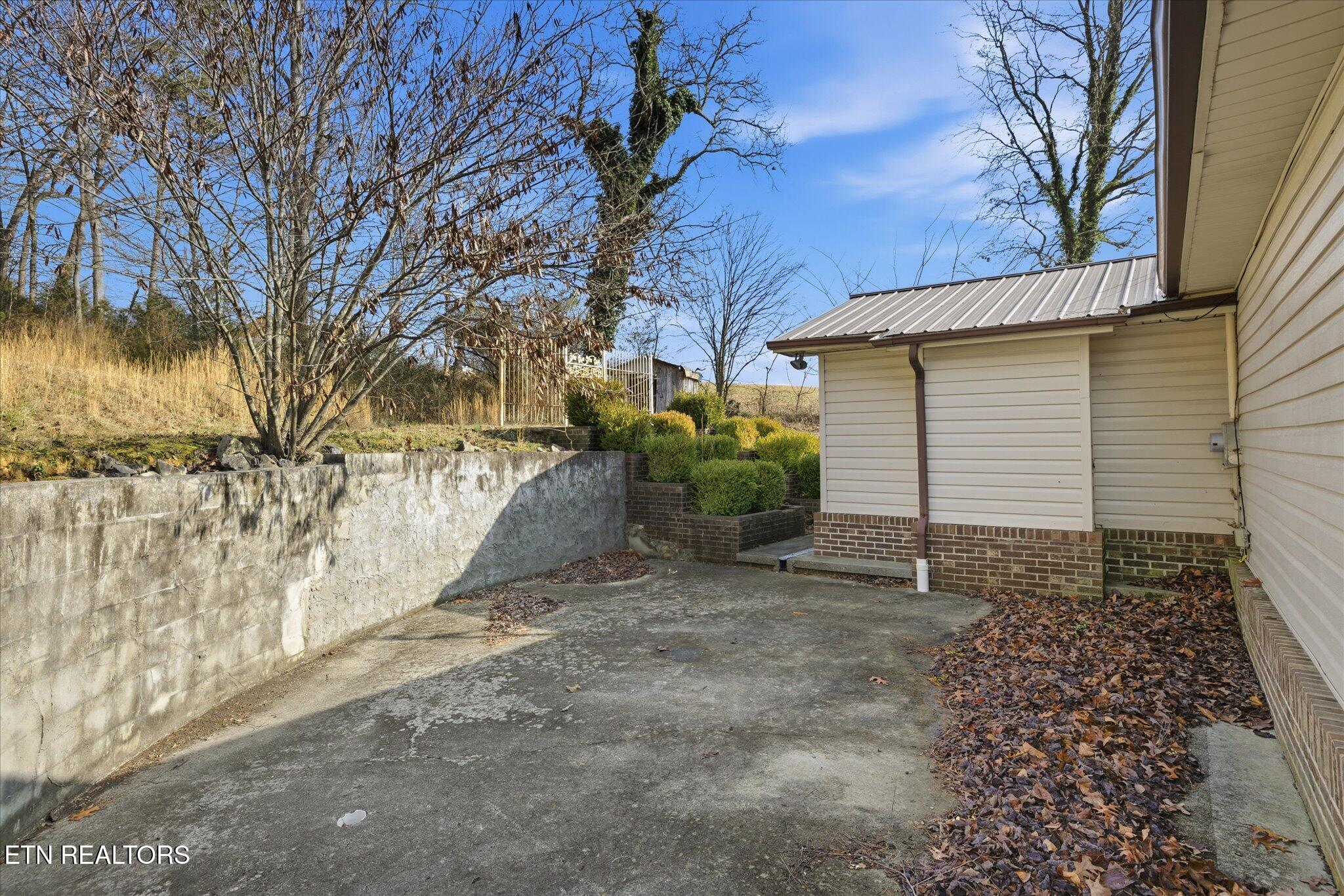 391 County Road 360 Niota TN 37826