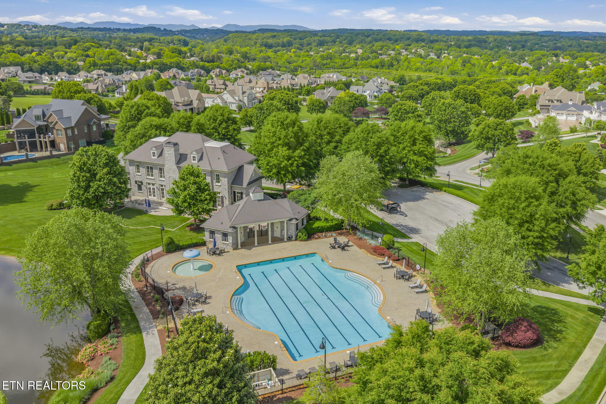 12427 Waterslea Lane Knoxville TN 37934