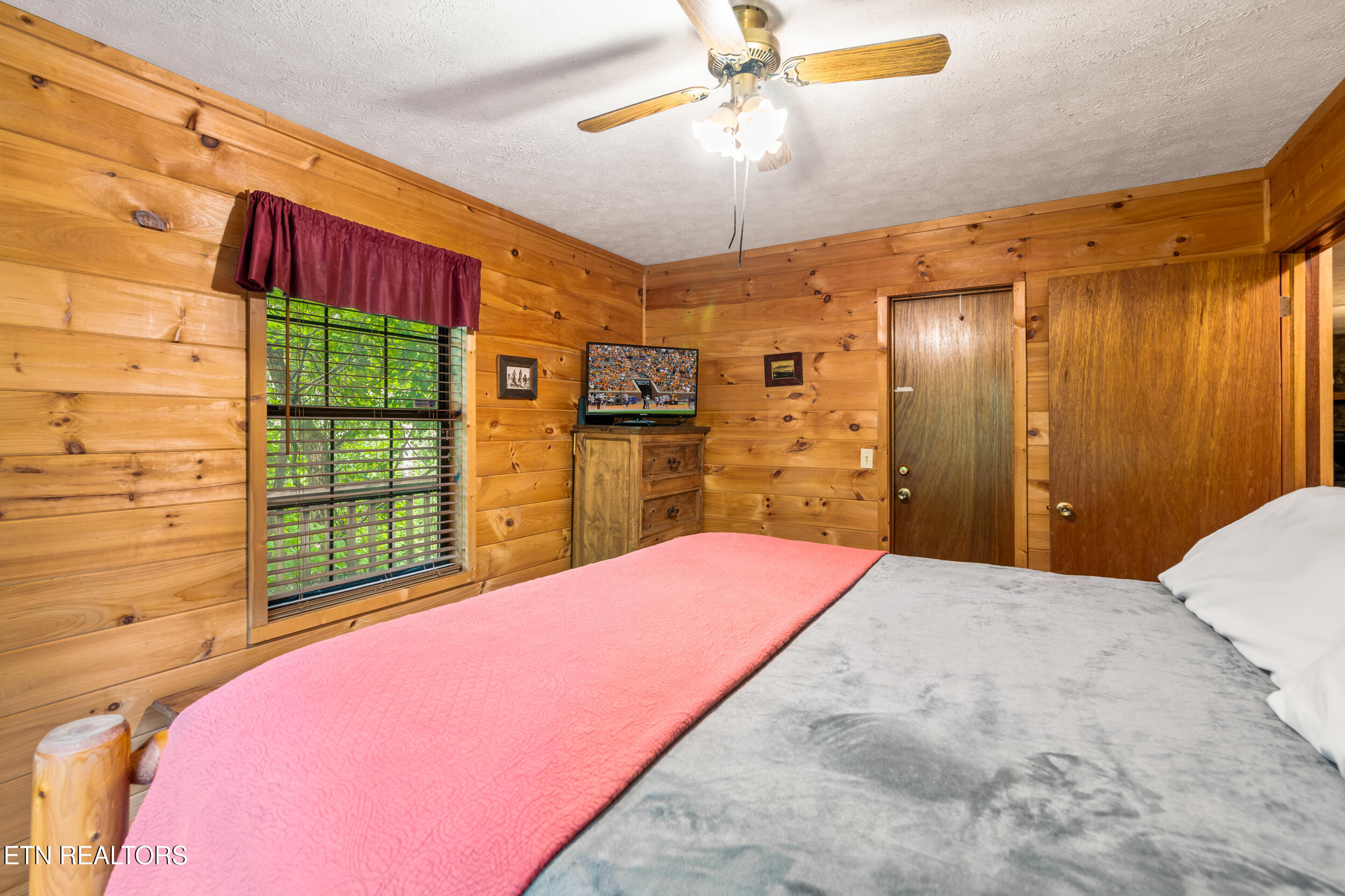 1941 Anderson Way Sevierville TN 37876
