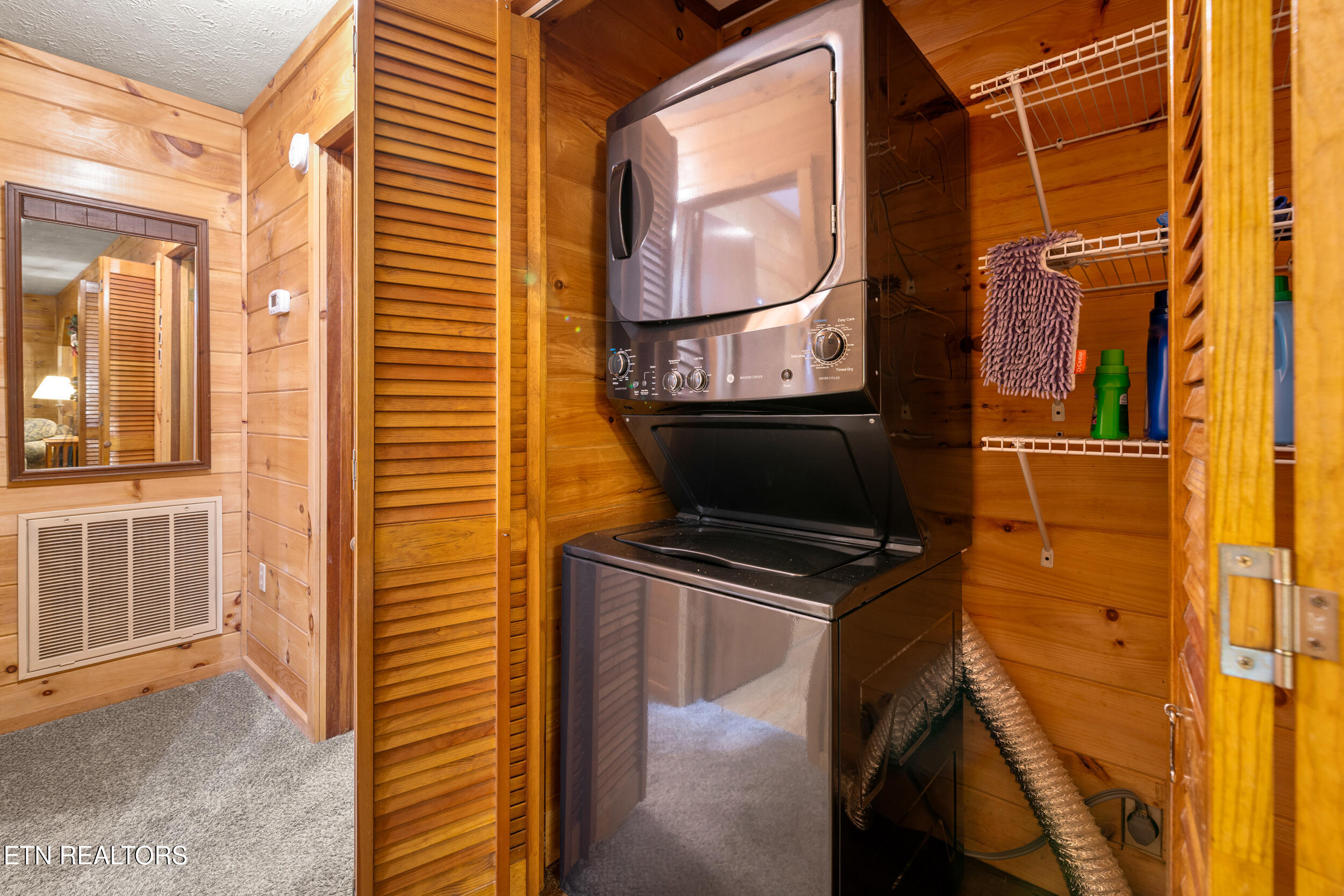 1941 Anderson Way Sevierville TN 37876