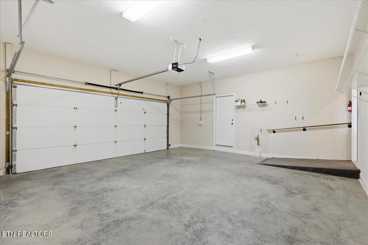 9448 Westland Crossing Way Knoxville TN 37922