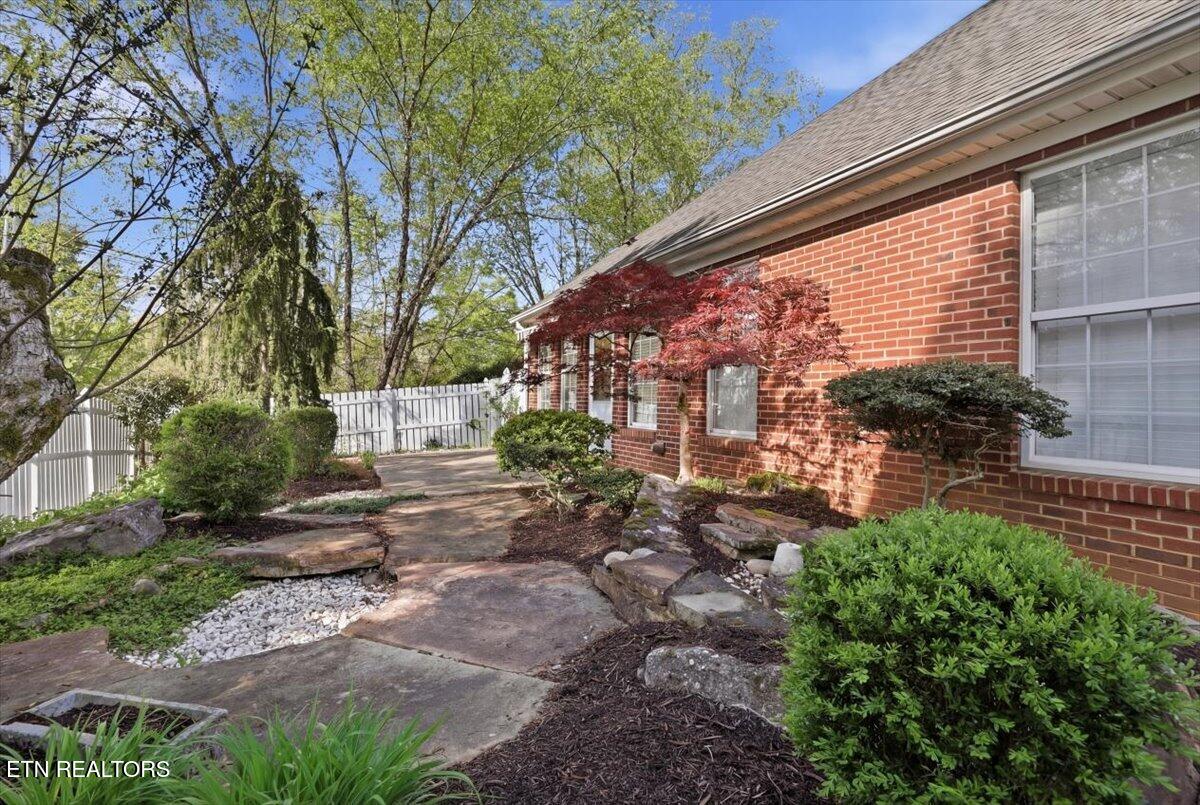 9448 Westland Crossing Way Knoxville TN 37922