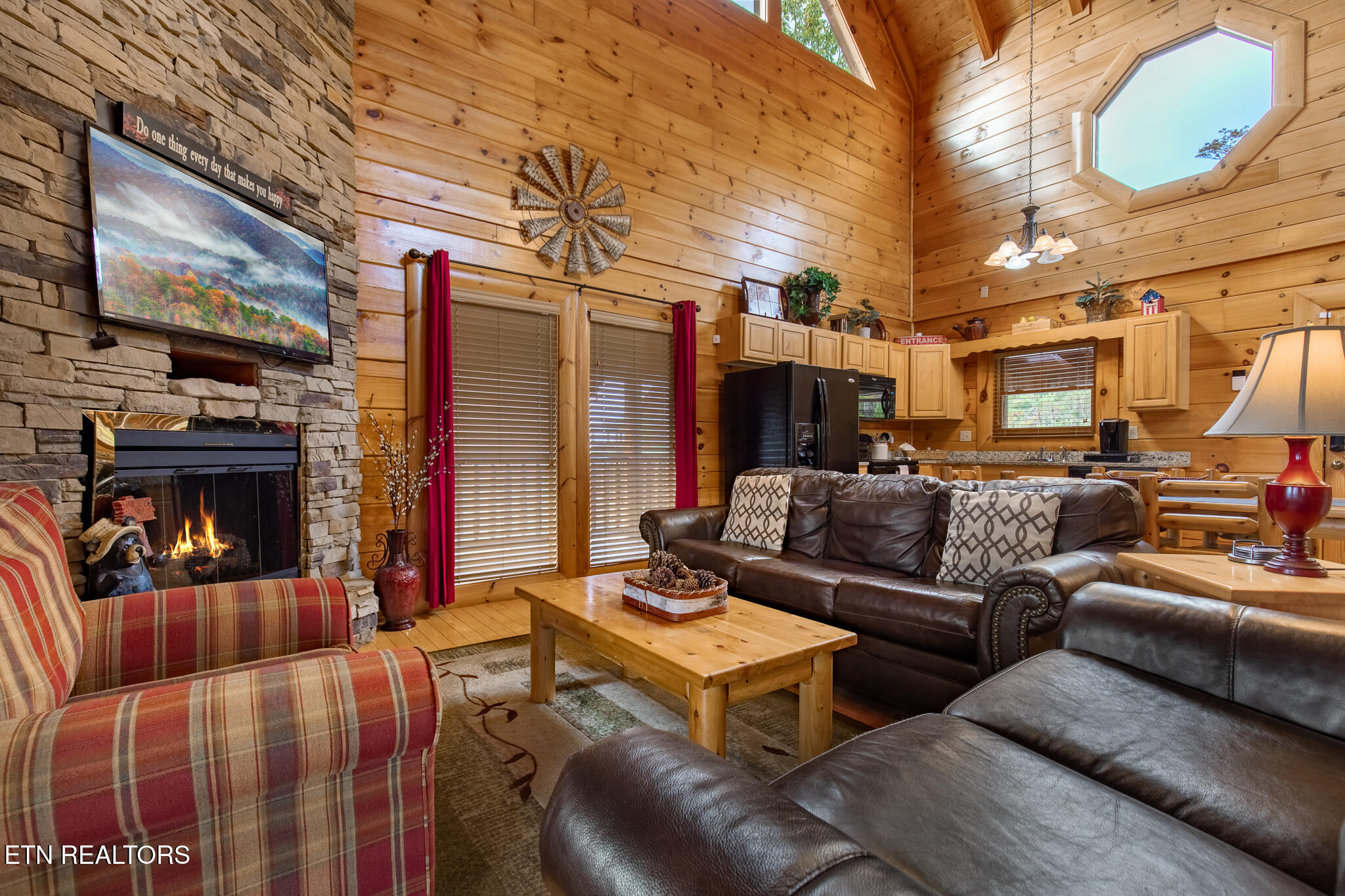 2024 Cougar Crossing Way Sevierville TN 37876