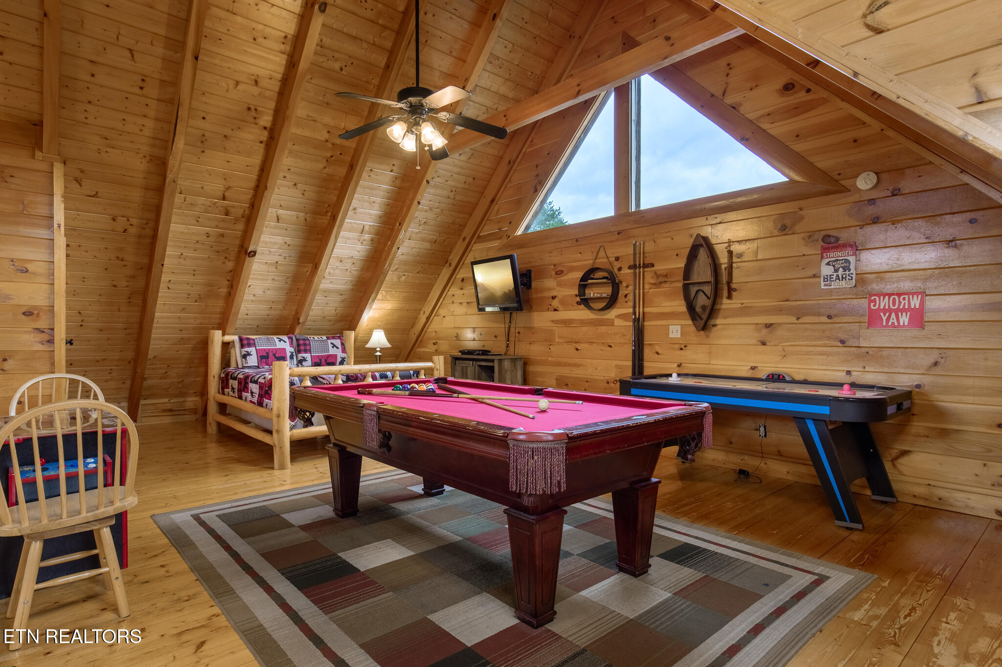 2024 Cougar Crossing Way Sevierville TN 37876