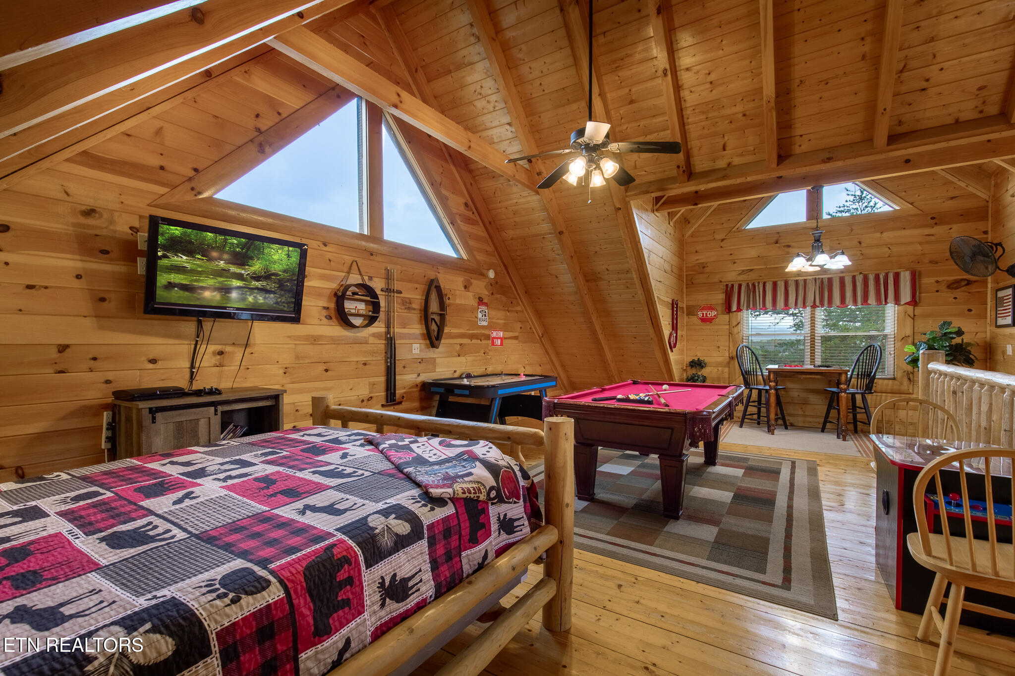 2024 Cougar Crossing Way Sevierville TN 37876