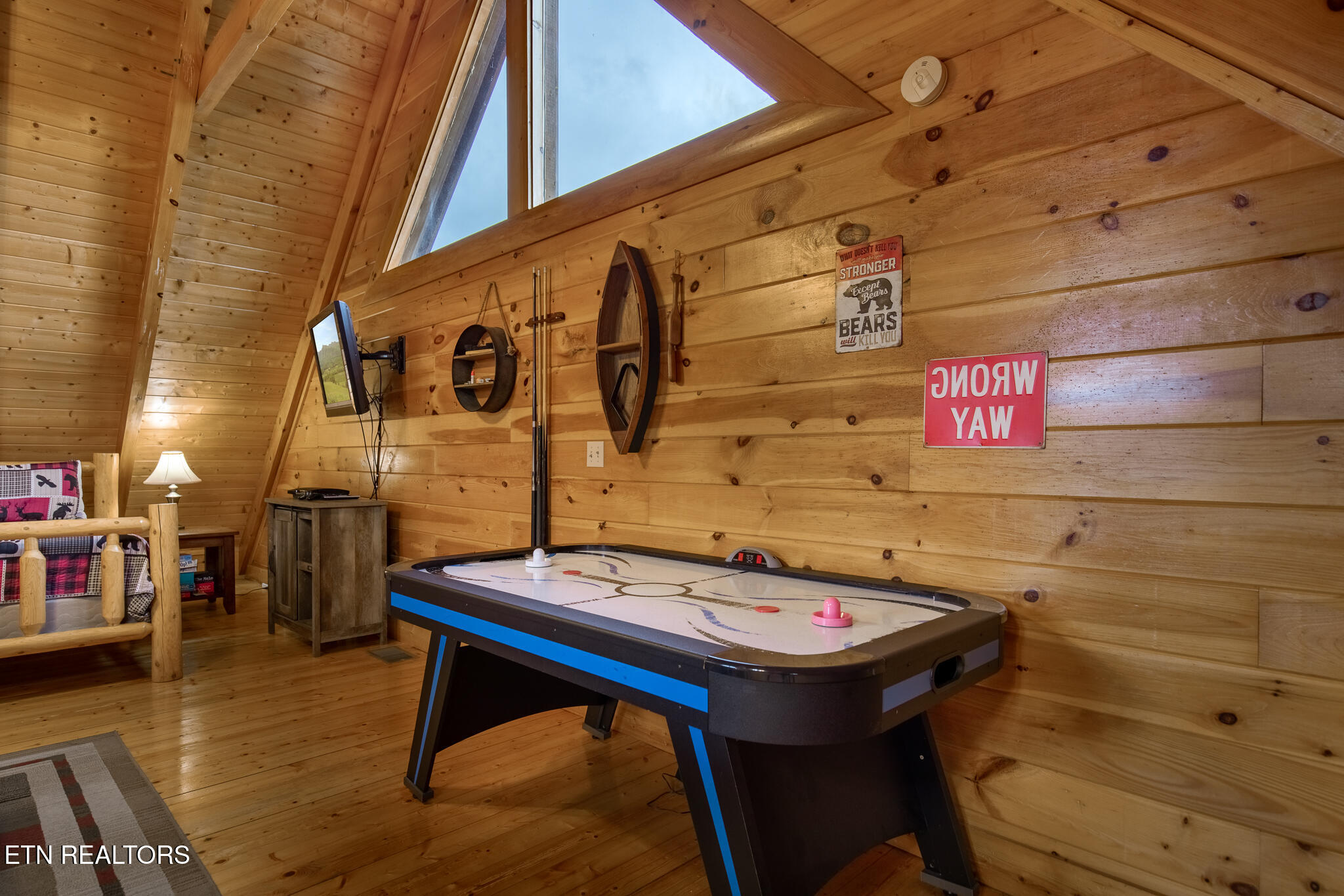 2024 Cougar Crossing Way Sevierville TN 37876