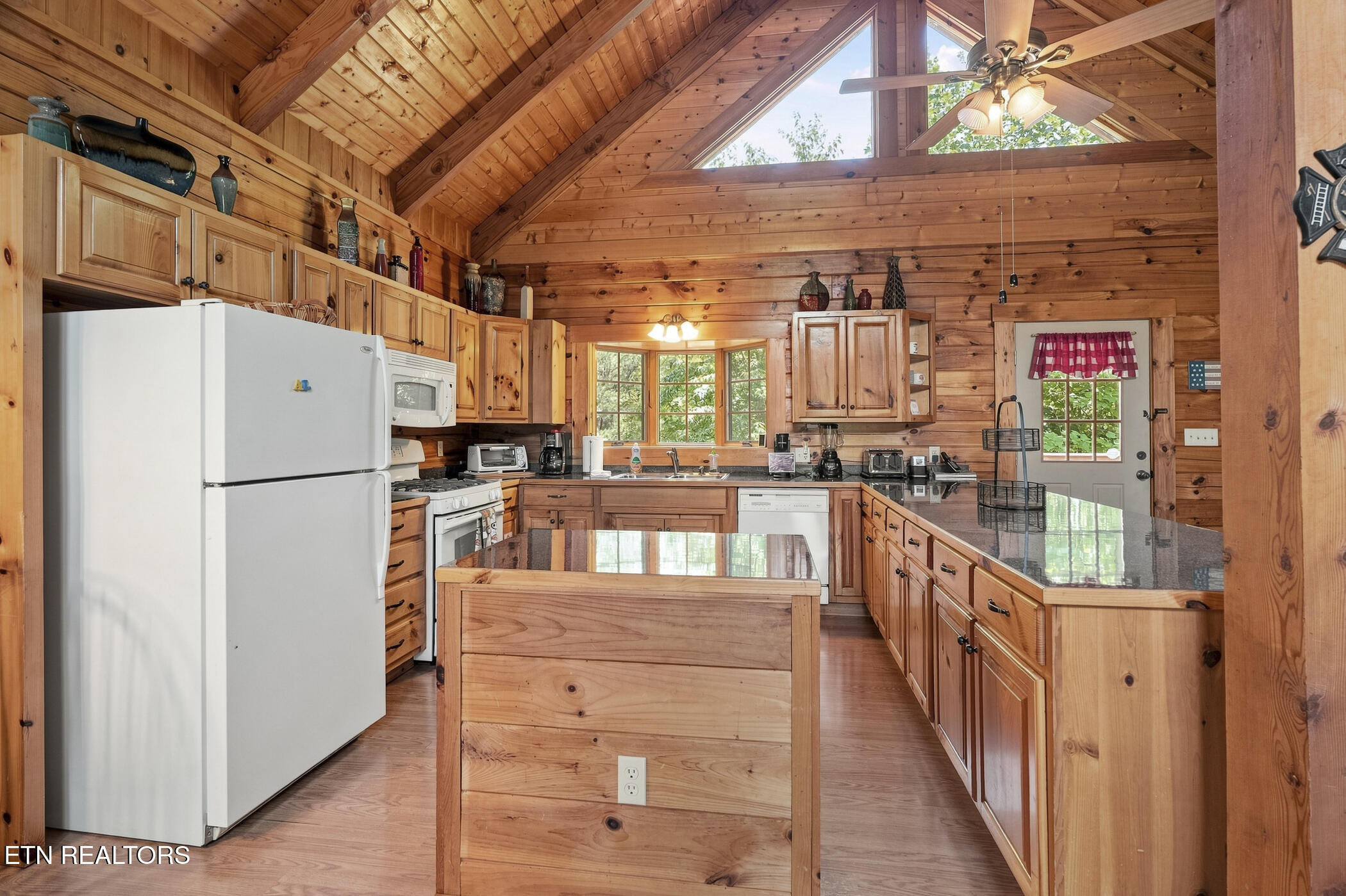 2469 Misty Shadows Drive Sevierville TN 37862