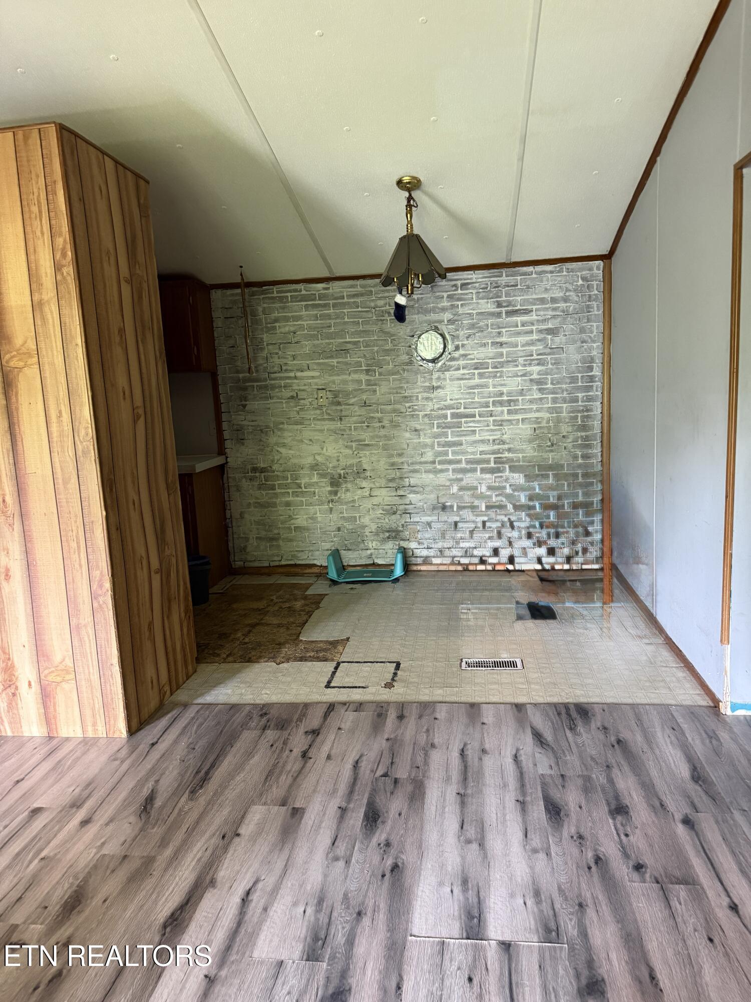129 Old Bryant Lane Rocky Top TN 37769
