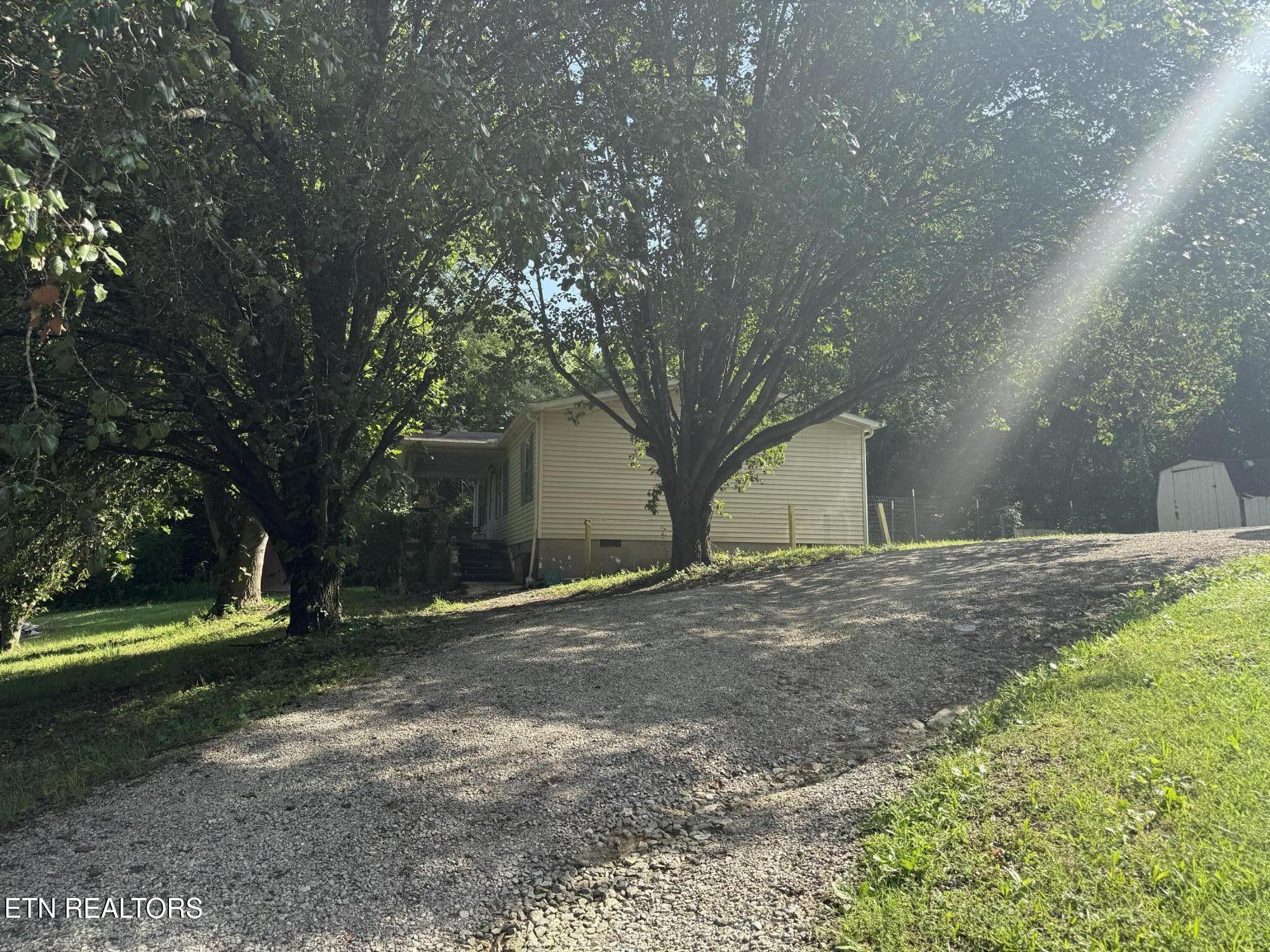 129 Old Bryant Lane Rocky Top TN 37769