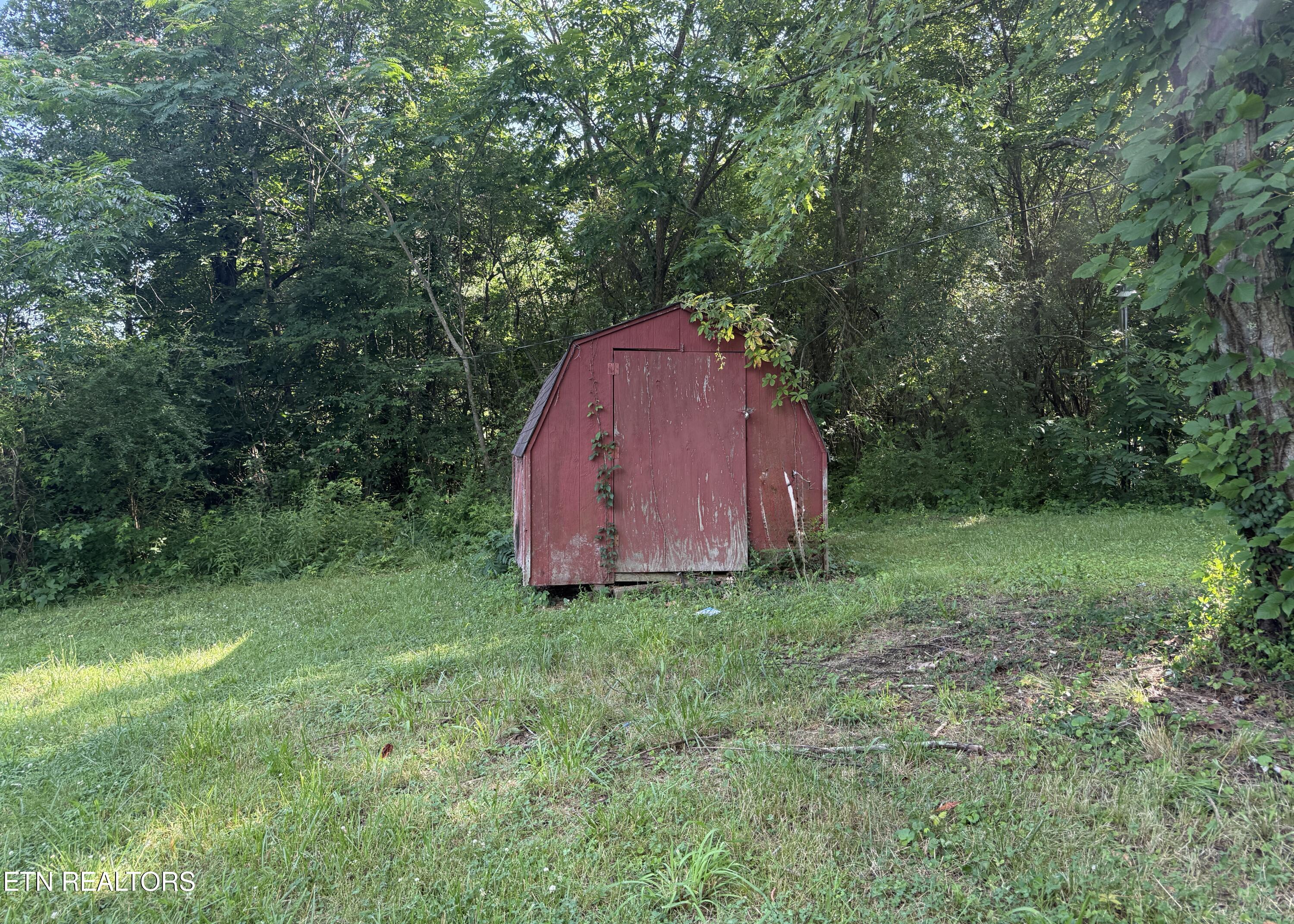 129 Old Bryant Lane Rocky Top TN 37769