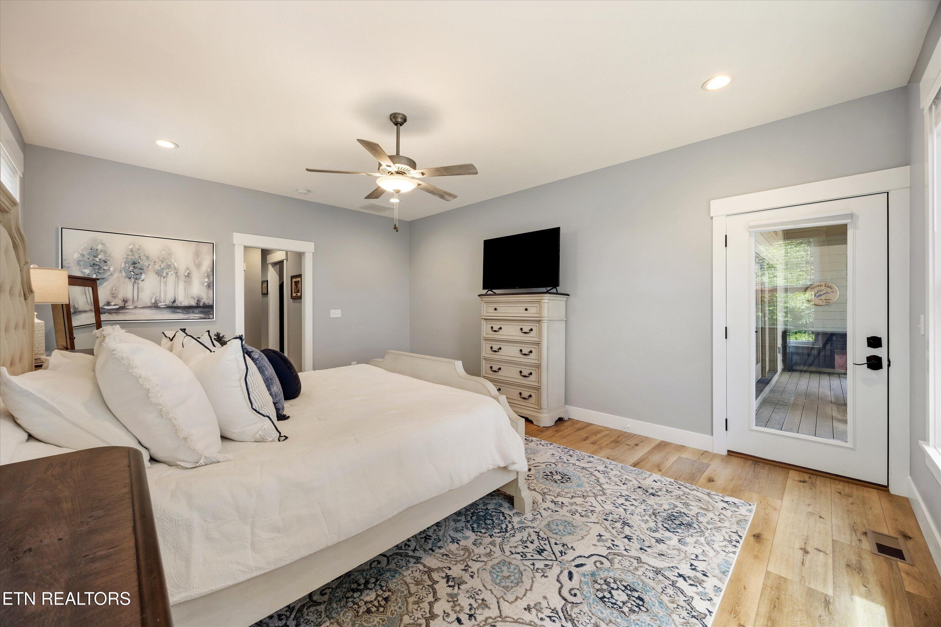 3661 Russell Brothers Road Sharps Chapel TN 37866