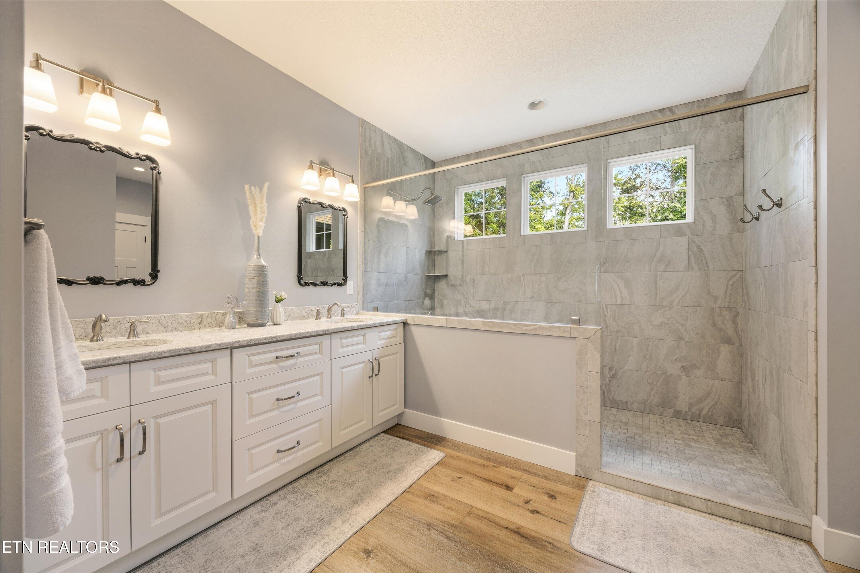 3661 Russell Brothers Road Sharps Chapel TN 37866
