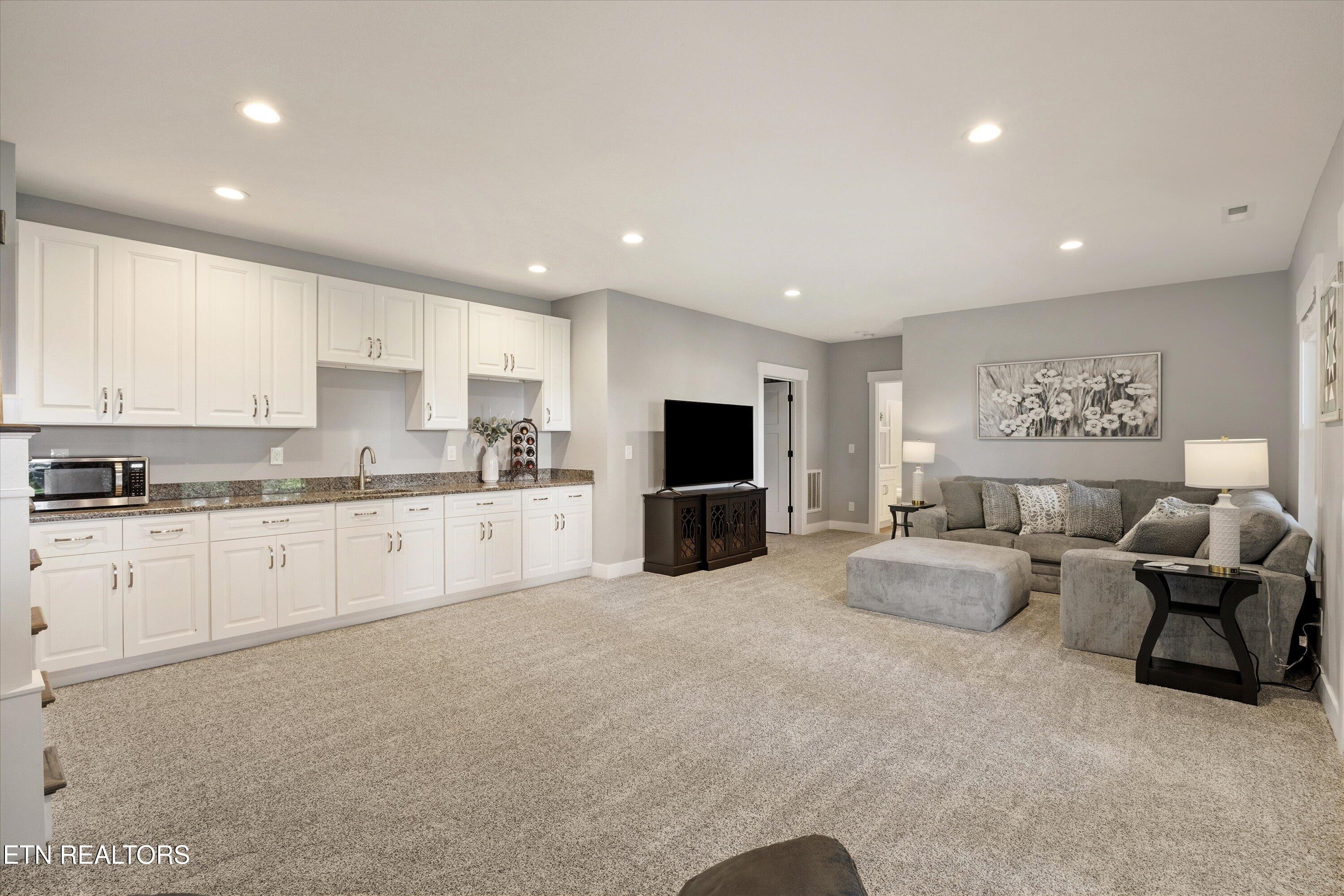 3661 Russell Brothers Road Sharps Chapel TN 37866