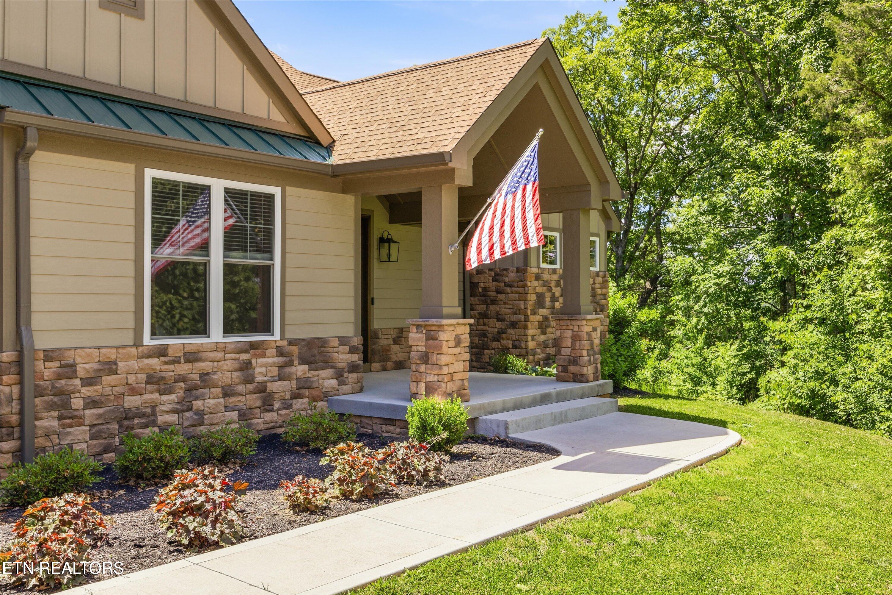 3661 Russell Brothers Road Sharps Chapel TN 37866