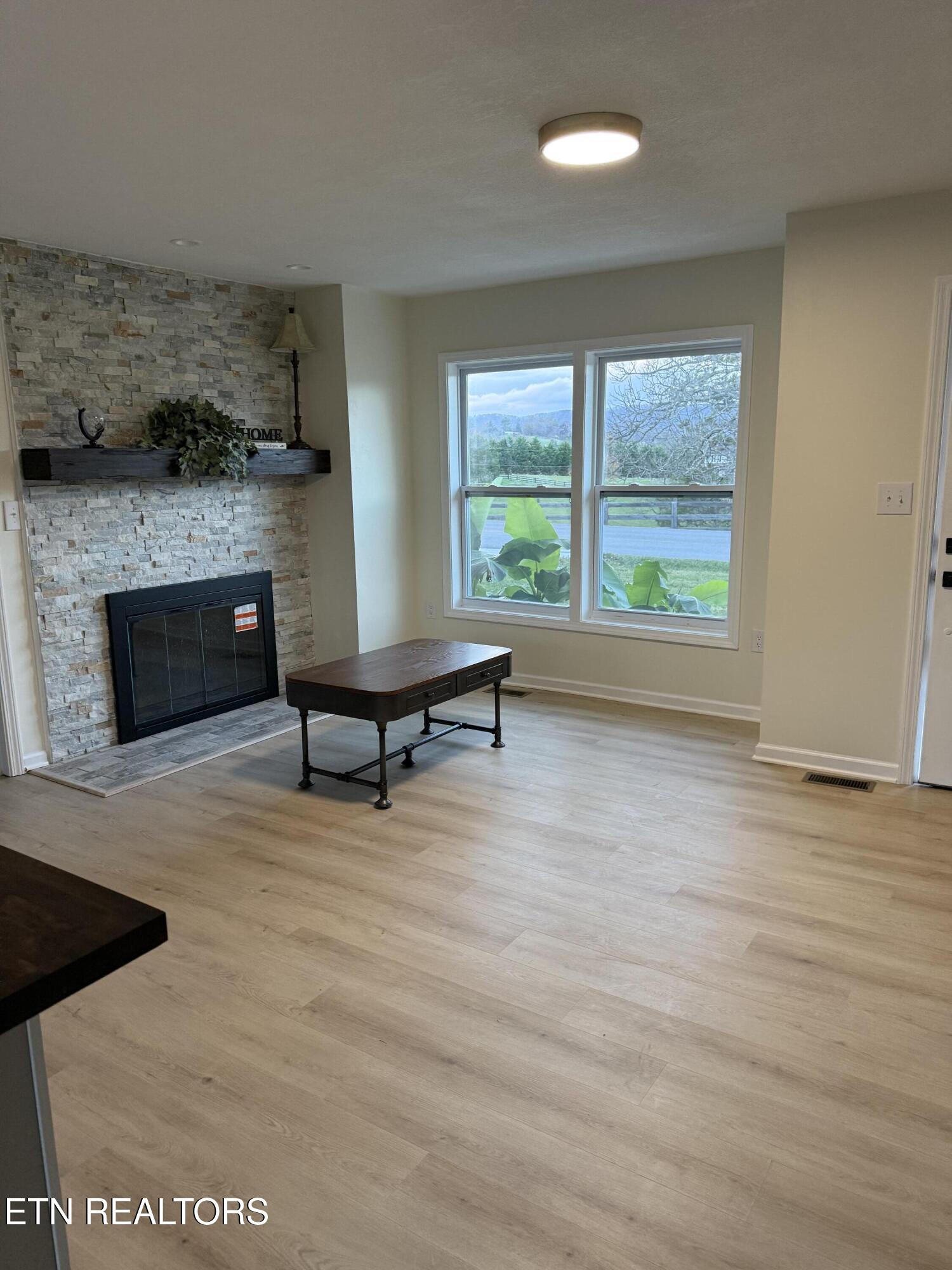 1184 Davis Chapel Road Lafollette TN 37766