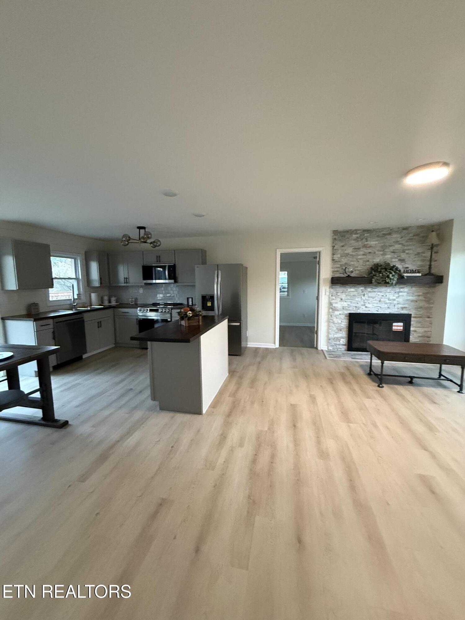 1184 Davis Chapel Road Lafollette TN 37766