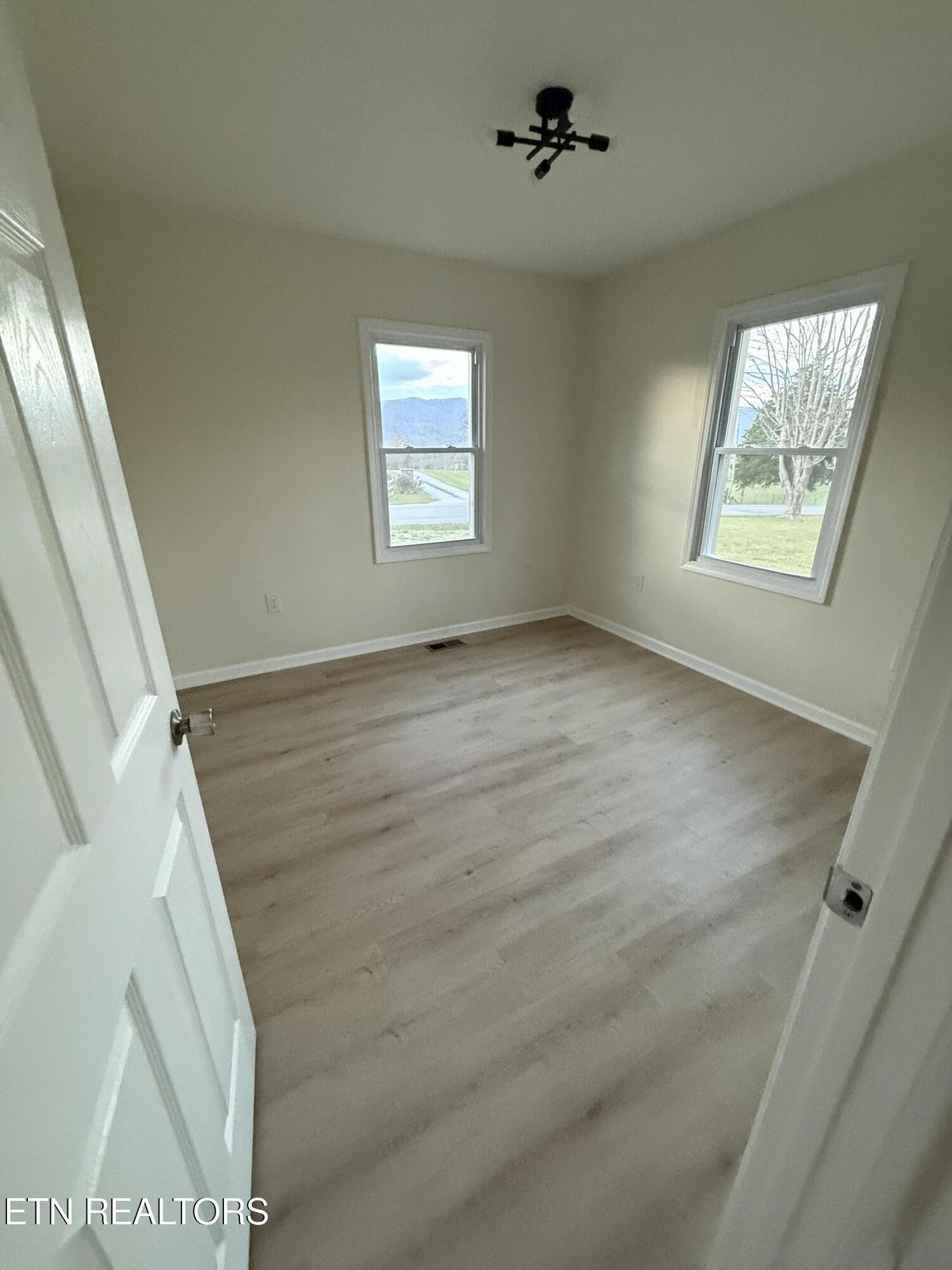 1184 Davis Chapel Road Lafollette TN 37766