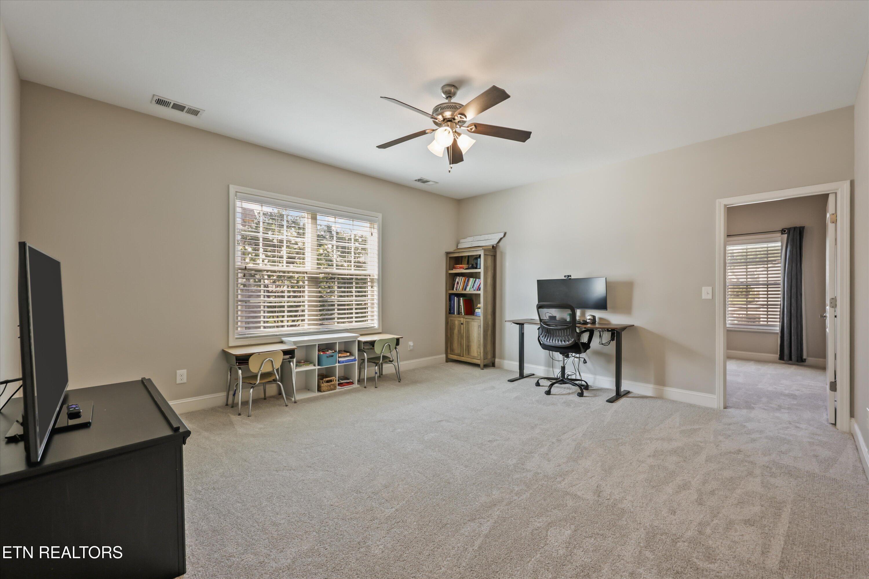 2058 Gusty Wind Lane Knoxville TN 37932