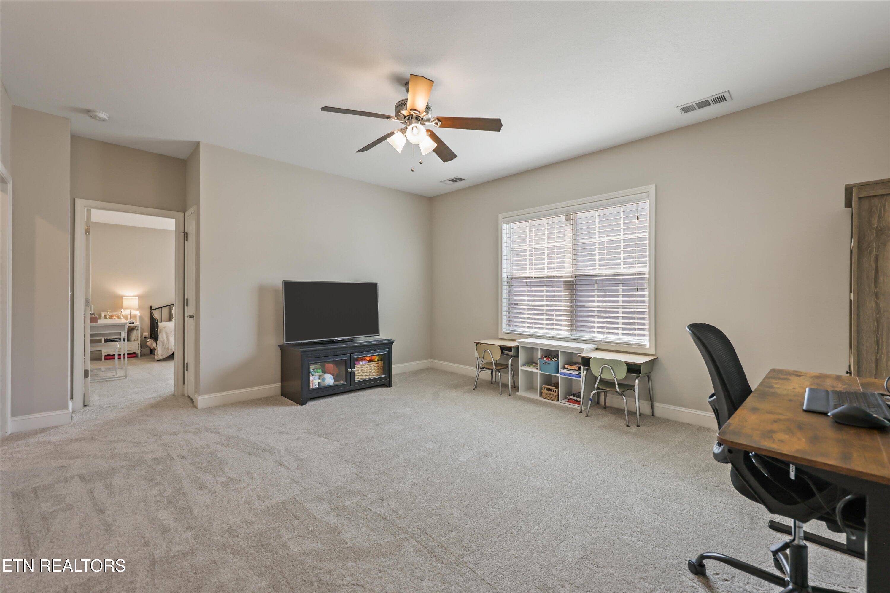 2058 Gusty Wind Lane Knoxville TN 37932
