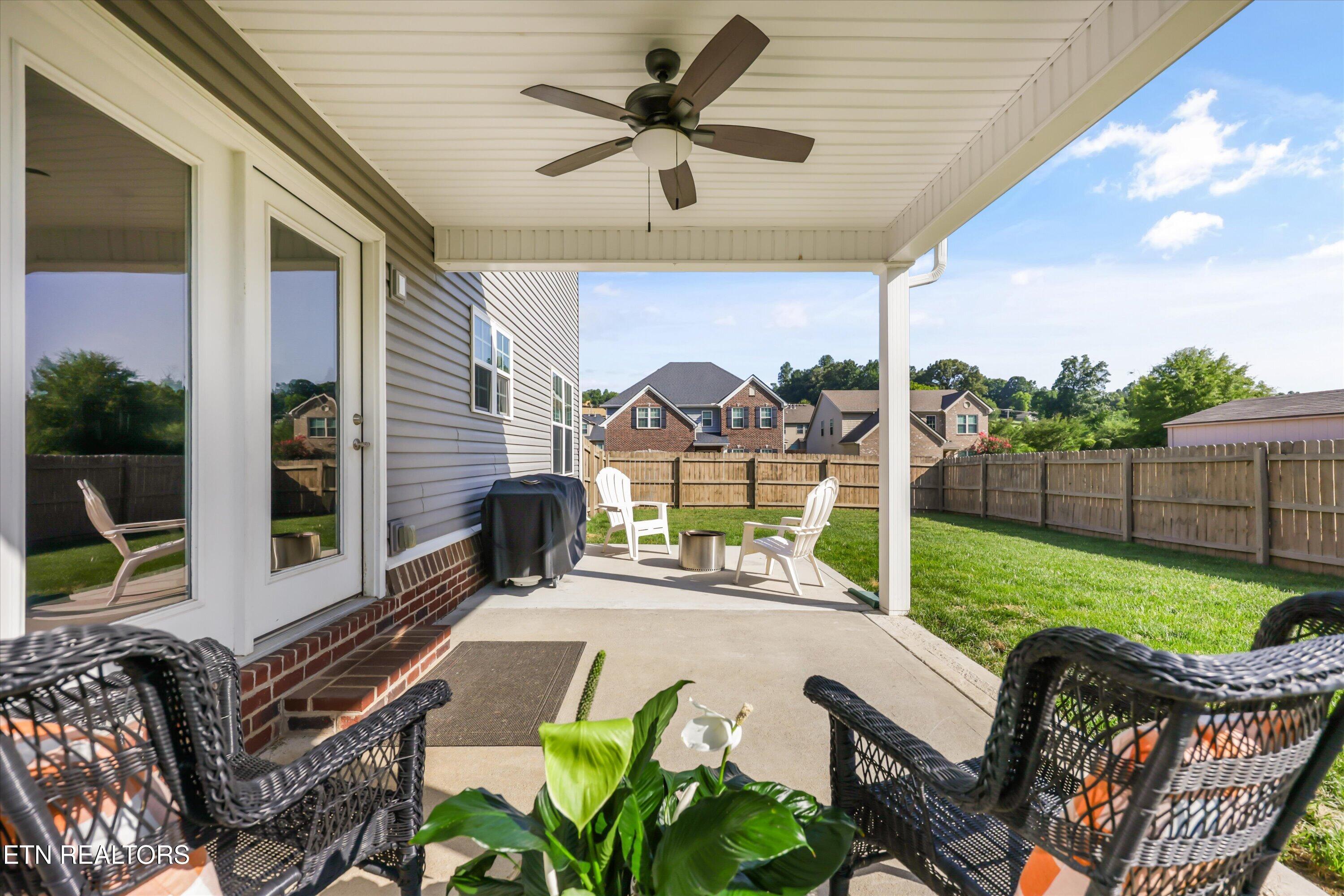 2058 Gusty Wind Lane Knoxville TN 37932