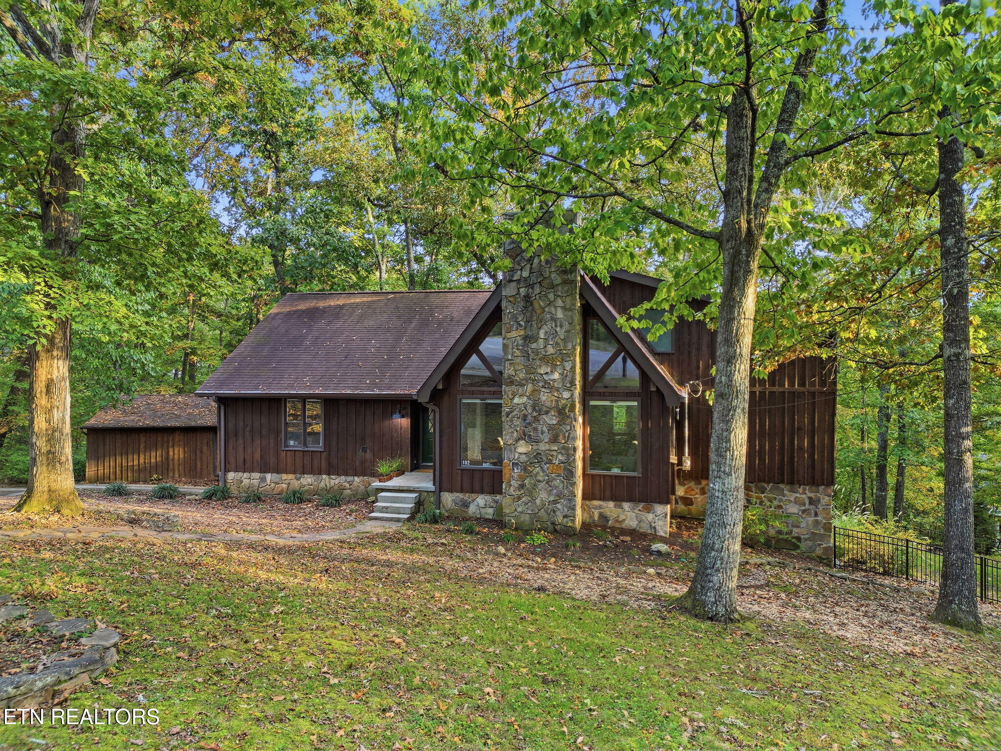 102 Lakecrest Lane Oak Ridge TN 37830