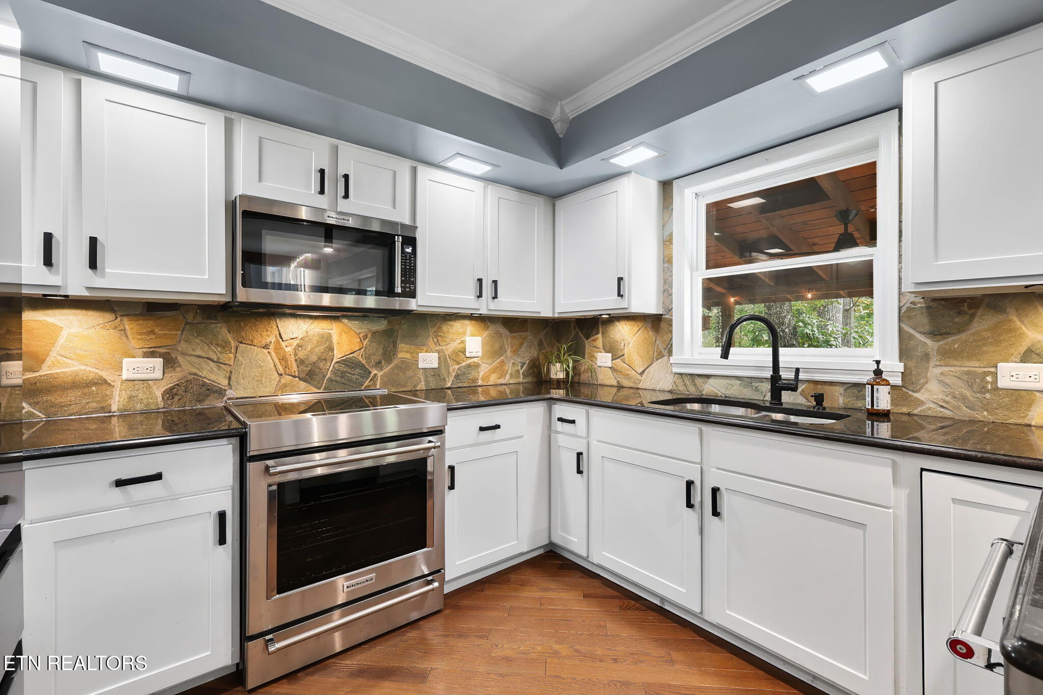 102 Lakecrest Lane Oak Ridge TN 37830