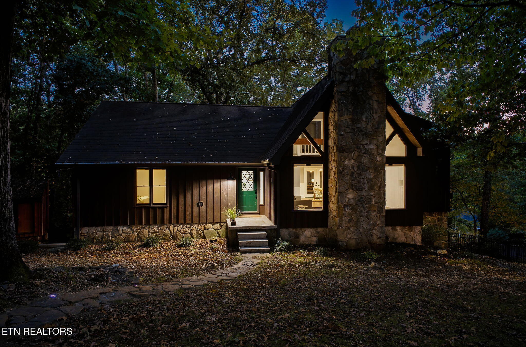 102 Lakecrest Lane Oak Ridge TN 37830