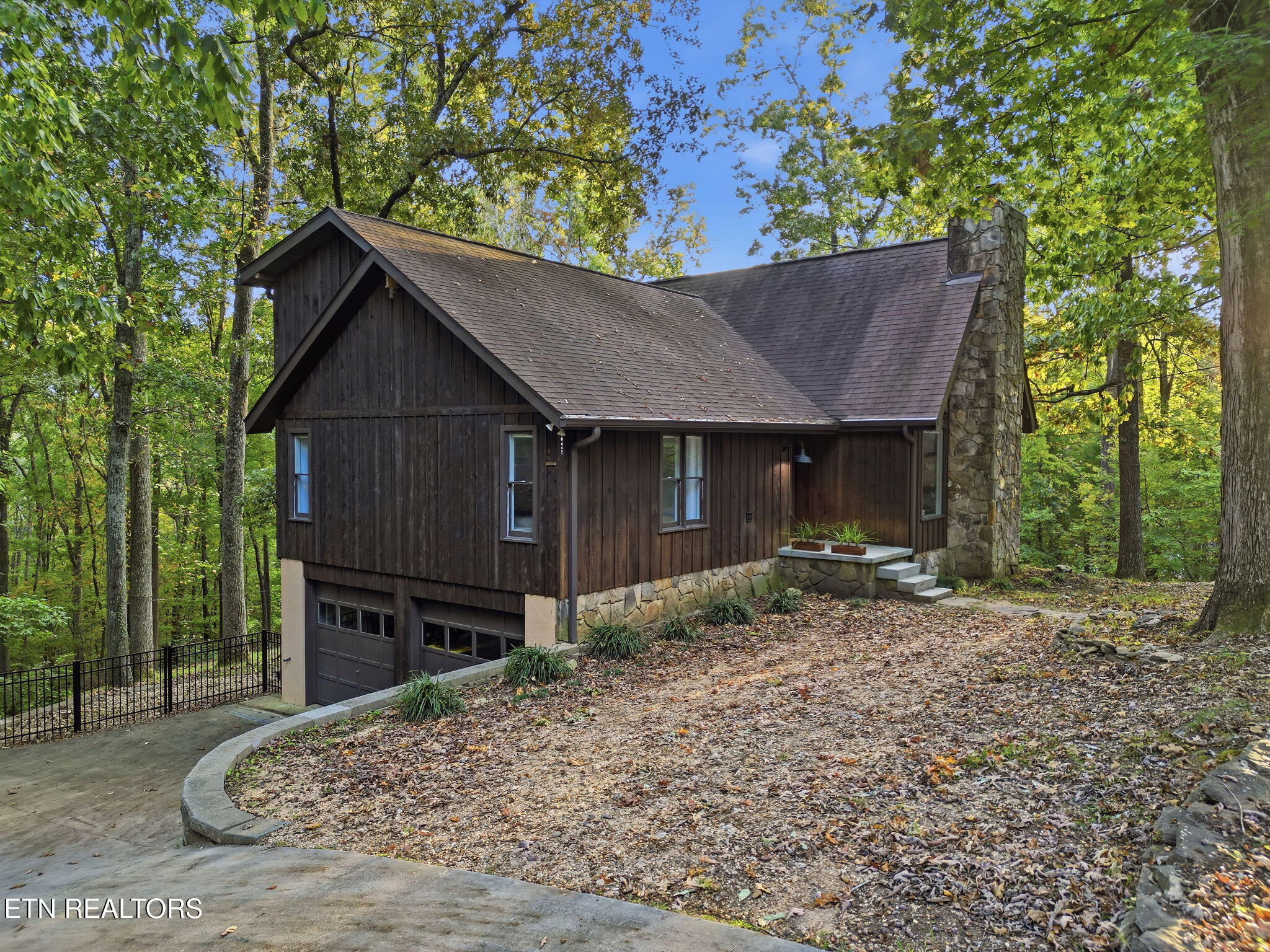 102 Lakecrest Lane Oak Ridge TN 37830