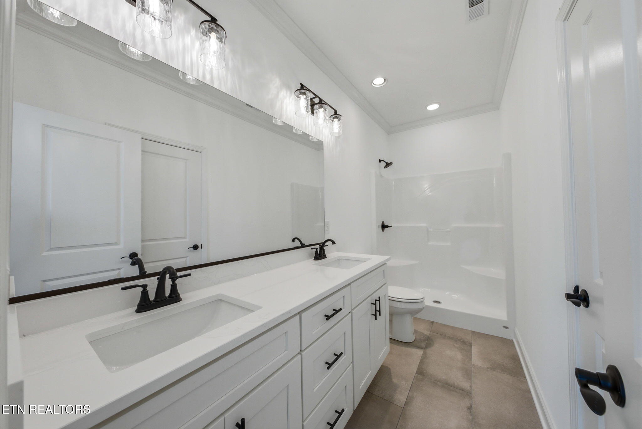 2044 Gisele Way Knoxville TN 37931