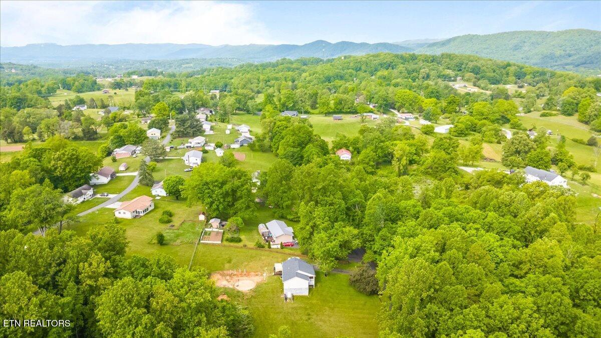 226 Mckinney Road Lafollette TN 37766