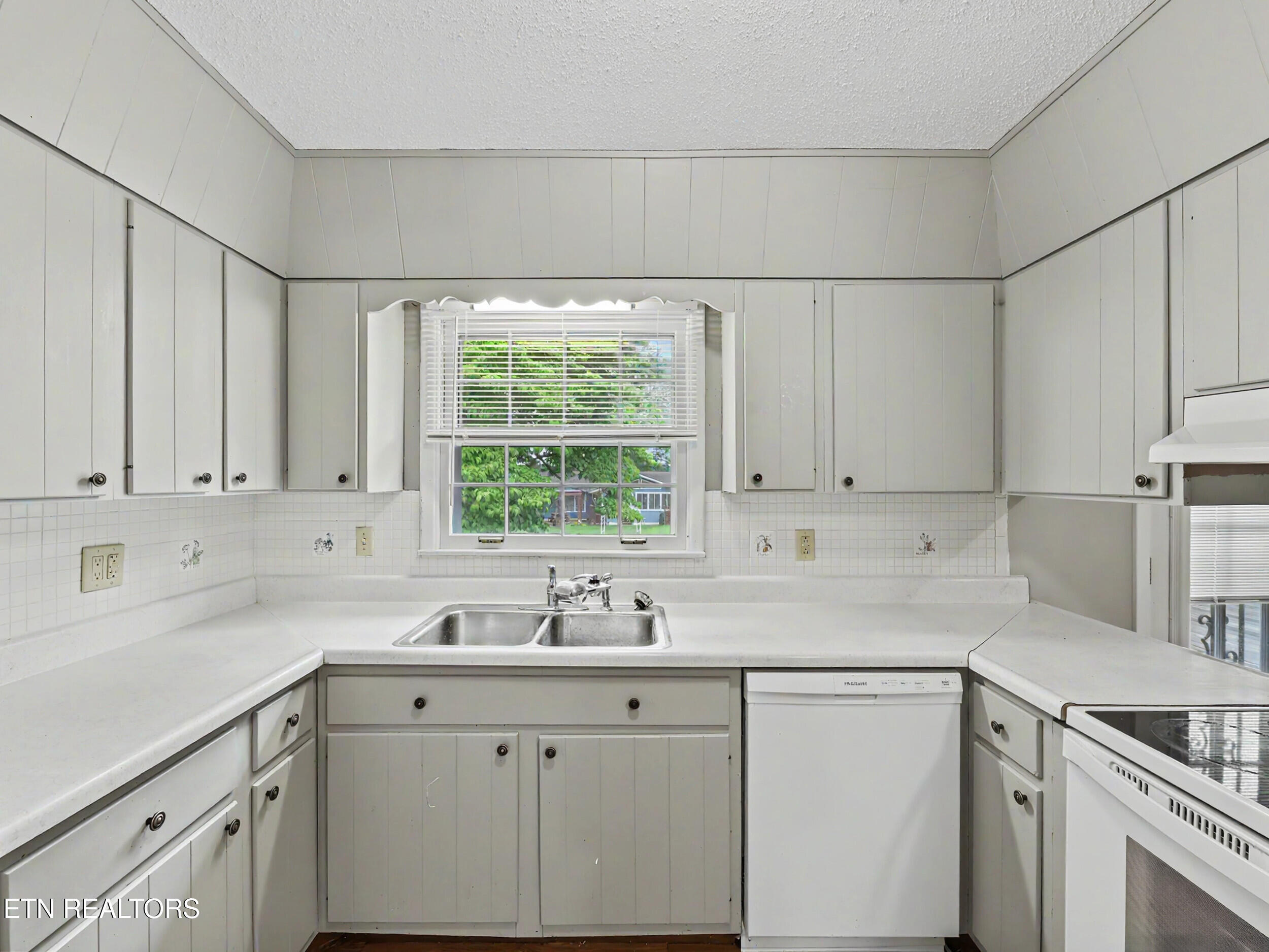7624 Berkshire Boulevard Powell TN 37849