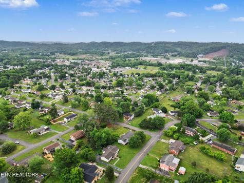 7624 Berkshire Boulevard Powell TN 37849