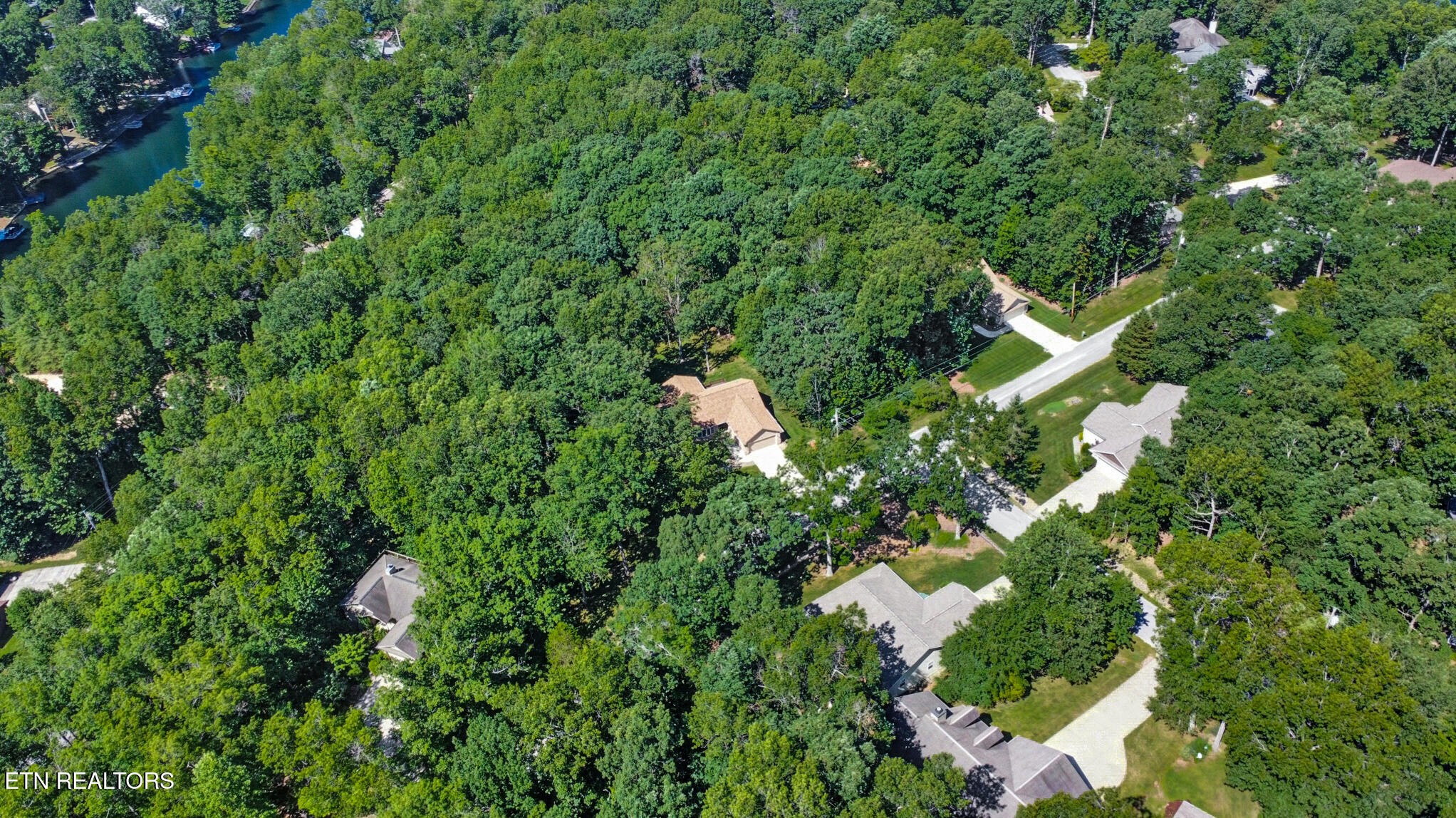 207 Overlook Lane Crossville TN 38558