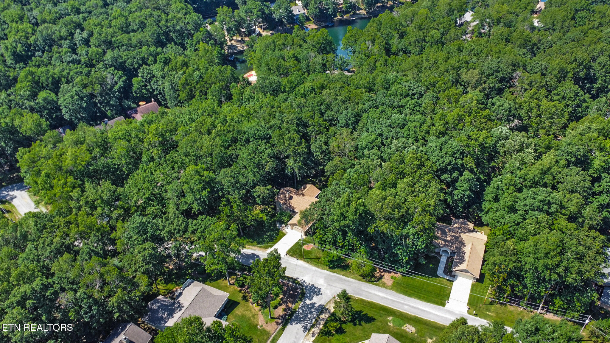 207 Overlook Lane Crossville TN 38558