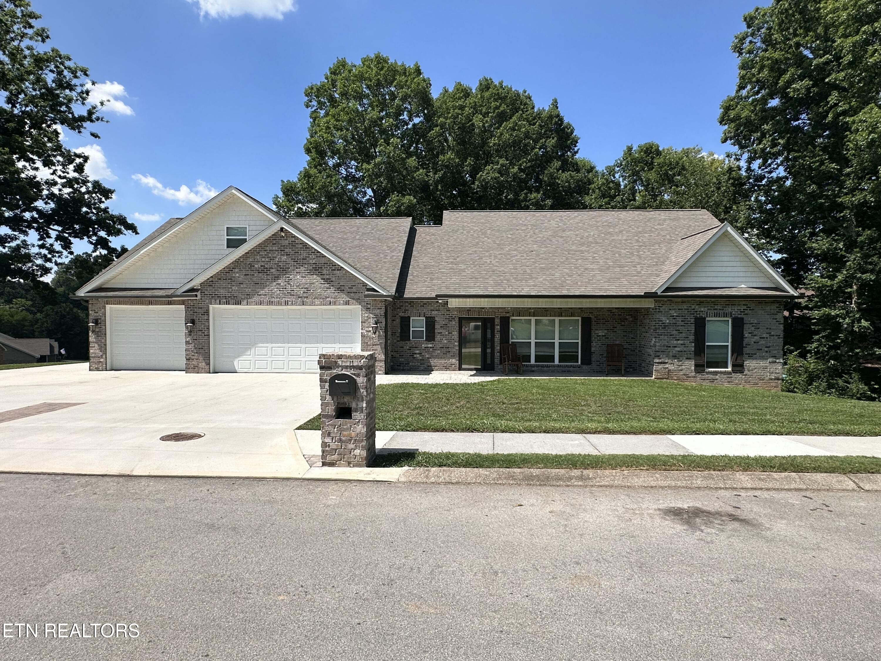 2310 Argonne Drive Maryville TN 37804