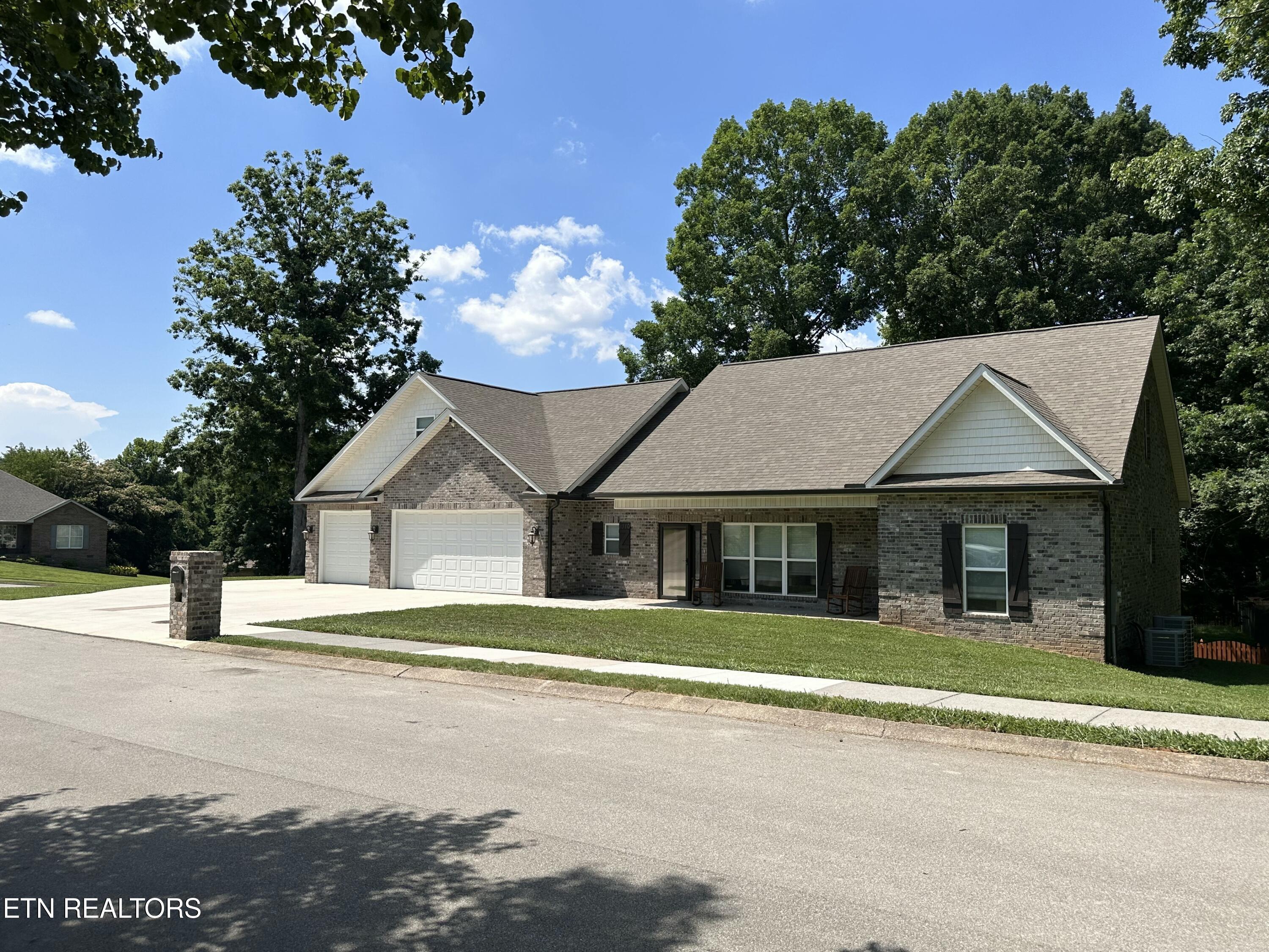 2310 Argonne Drive Maryville TN 37804