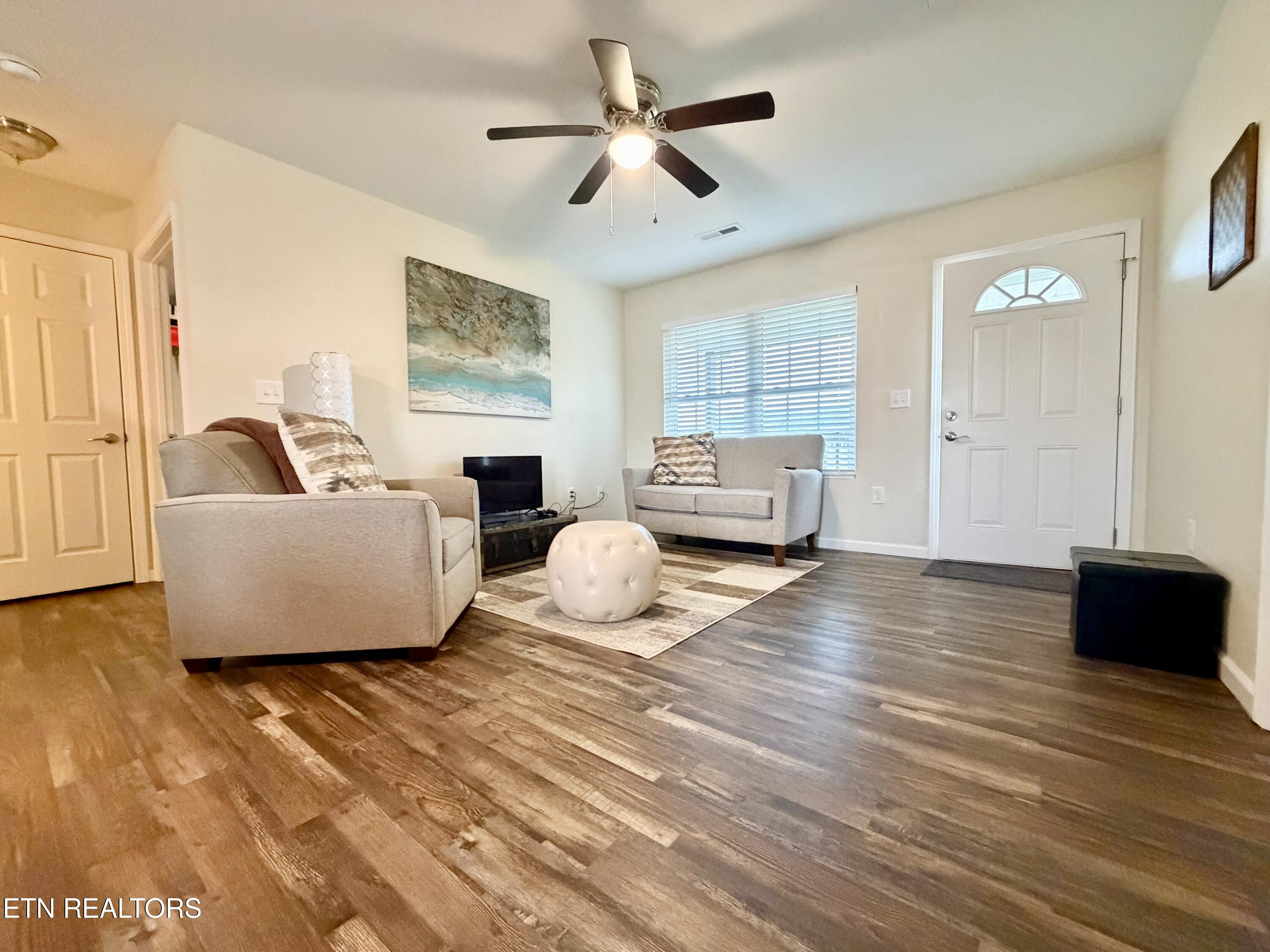 668 Towncreek Road Speedwell TN 37870