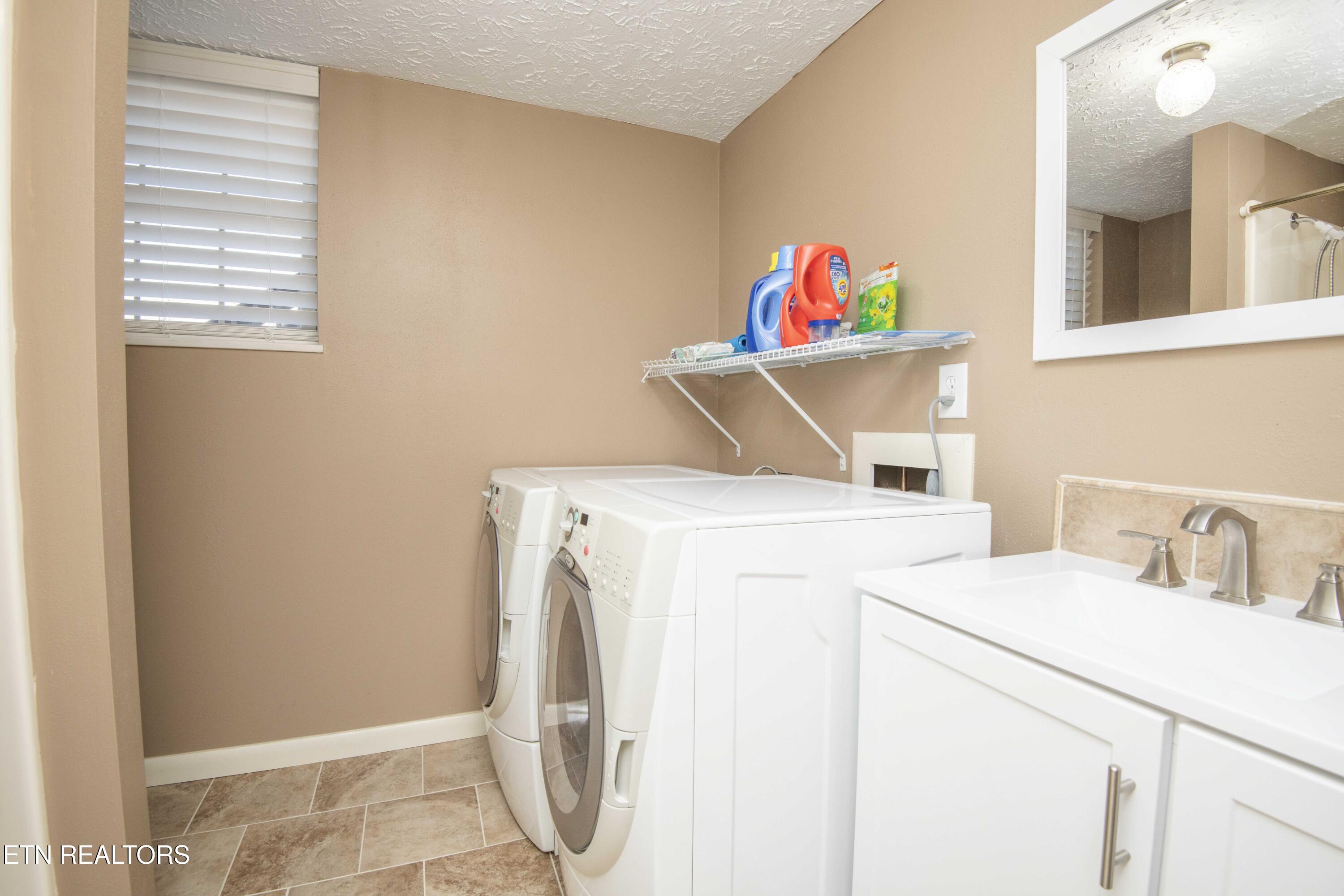 1827 Blakemore Road Knoxville TN 37914