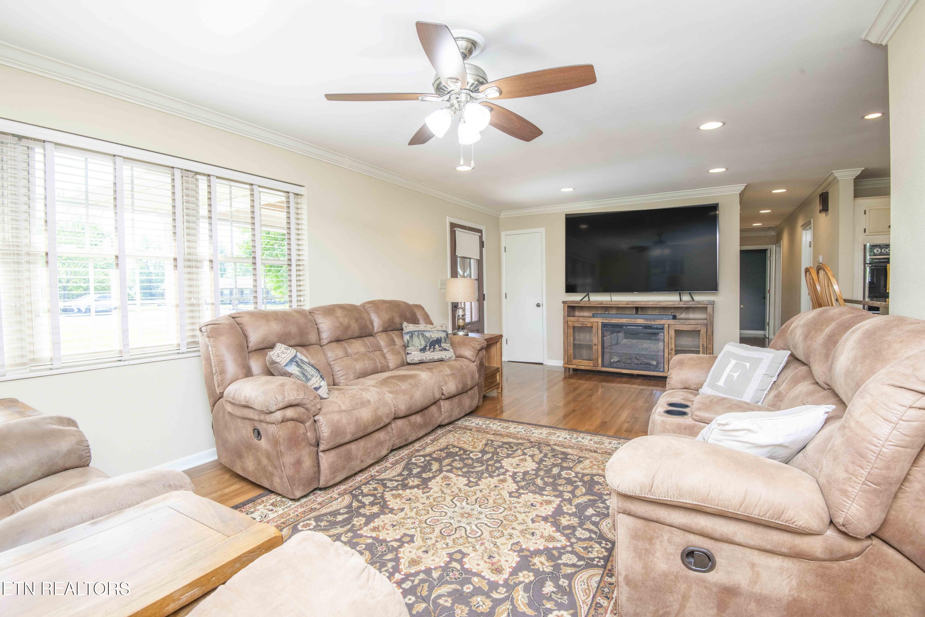 1827 Blakemore Road Knoxville TN 37914